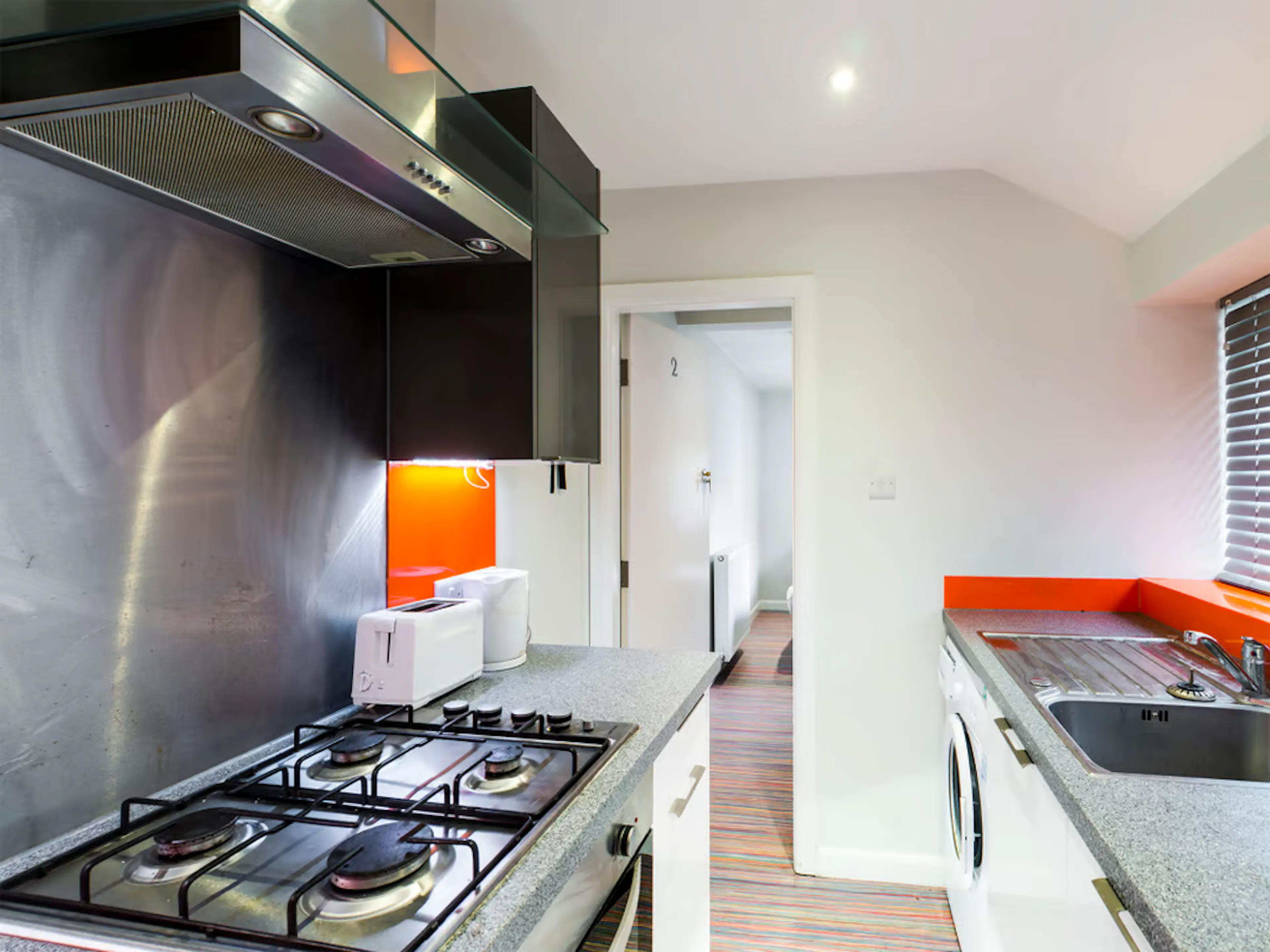 4 Bed Apartment KITCHEN 3