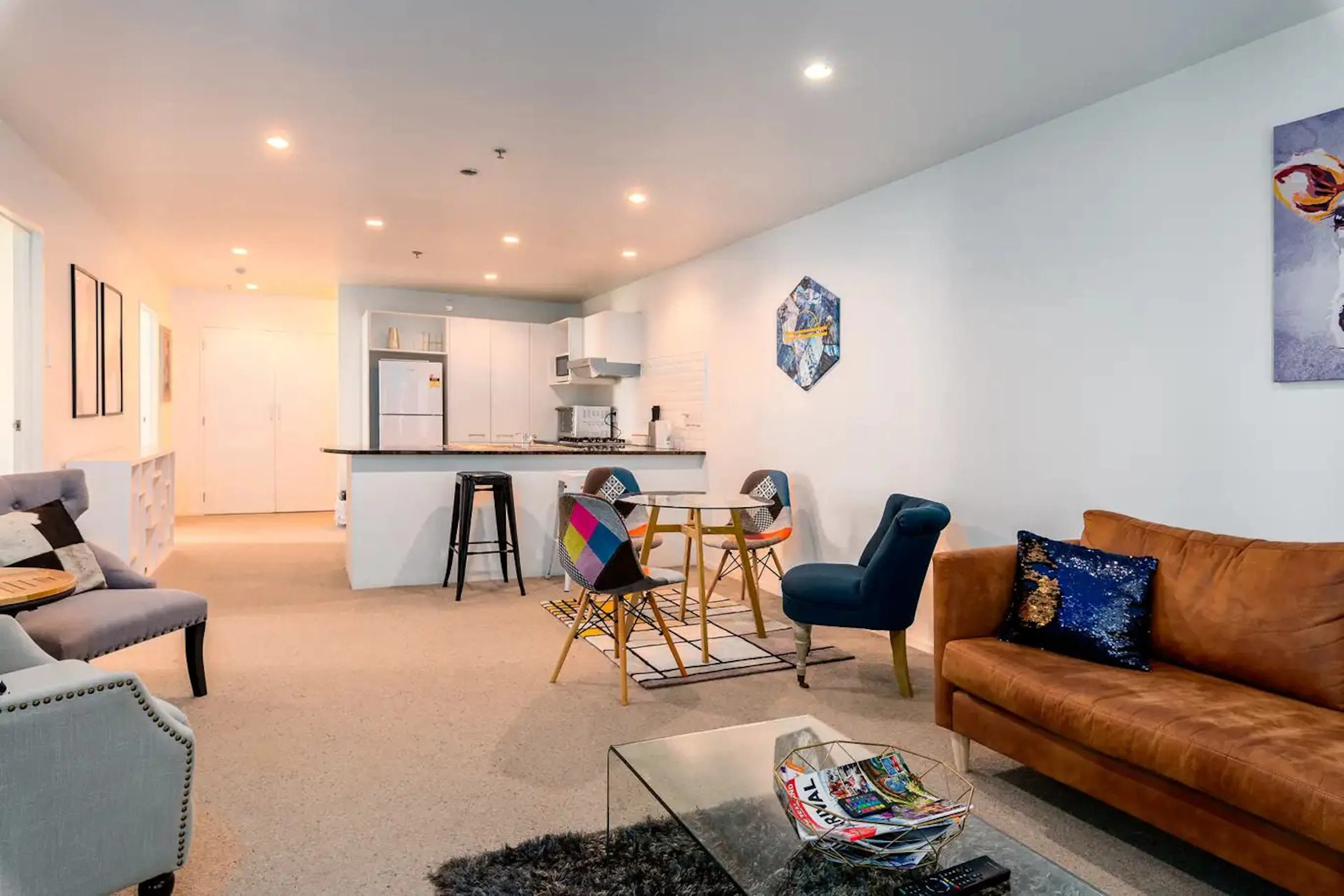 3 bedrooms & 2 bathrooms KITCHEN 3