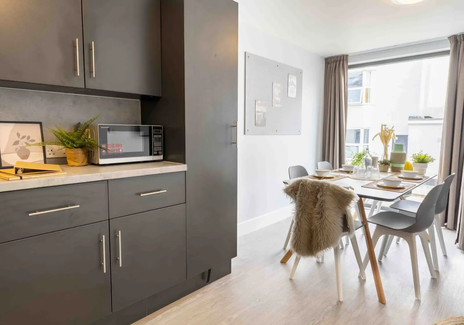 Bronze En Suite
