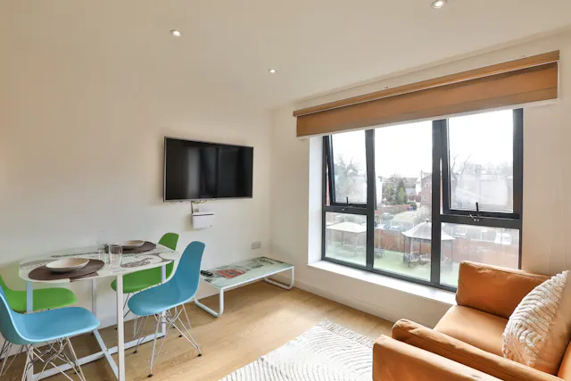 Classic XL Studio - Ground Floor Front room image 4