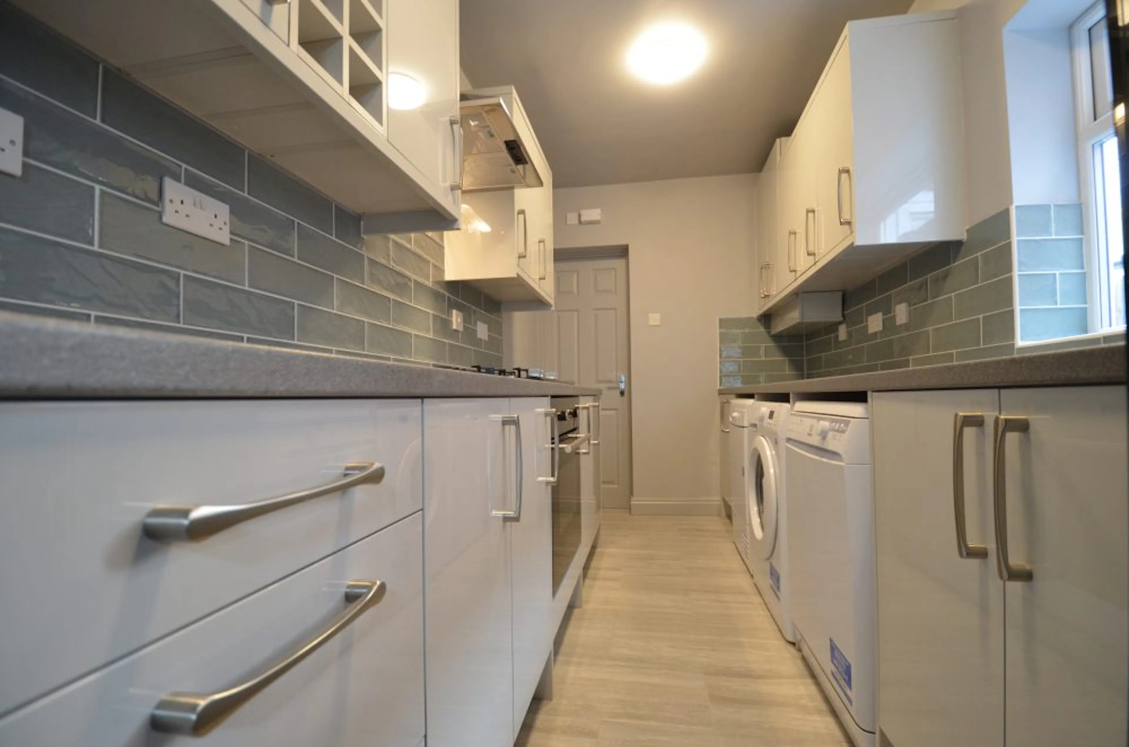 6 Bedroom Apartment KITCHEN 3