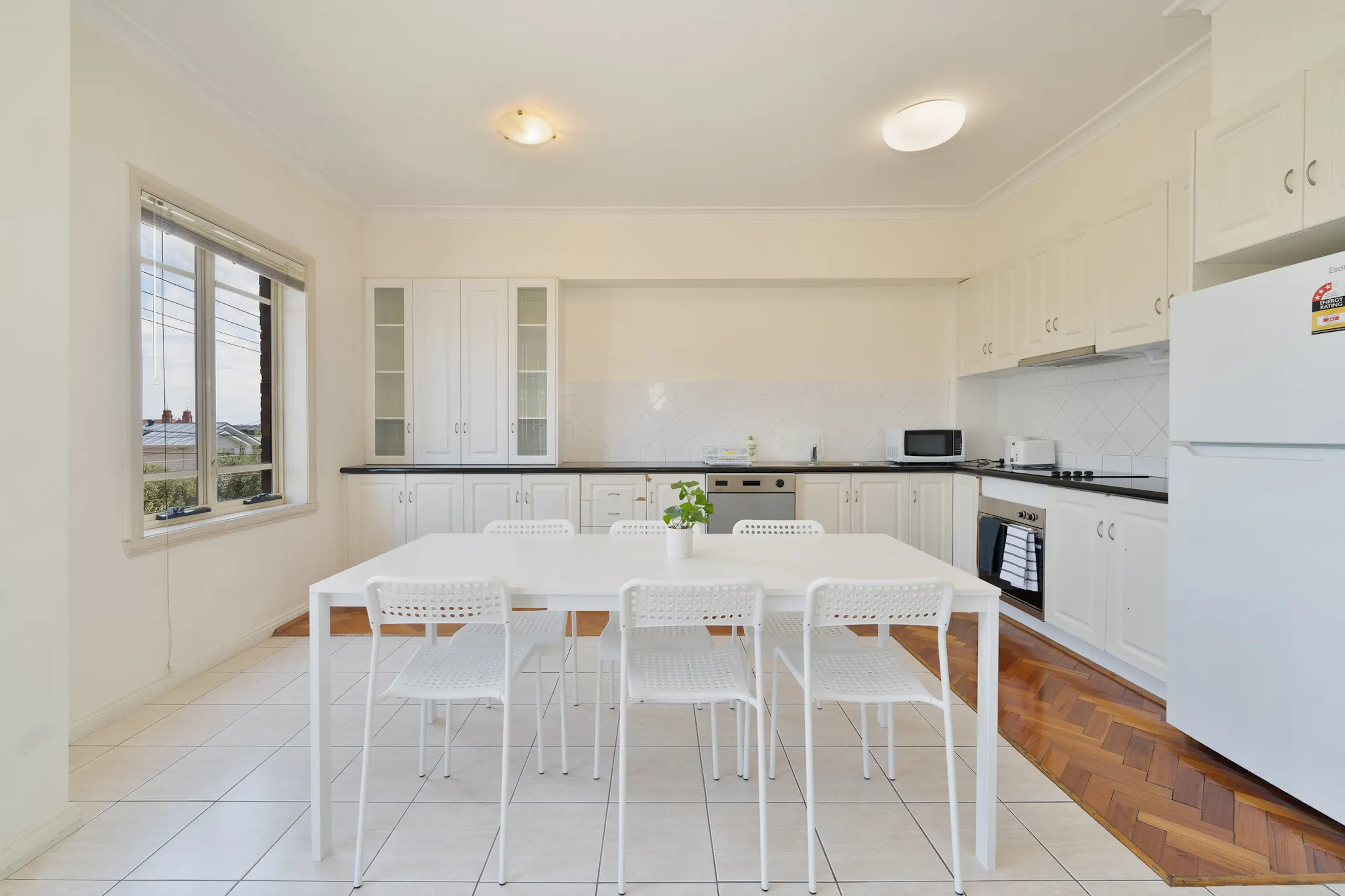 Room 1 (Non - Ensuite) KITCHEN 3