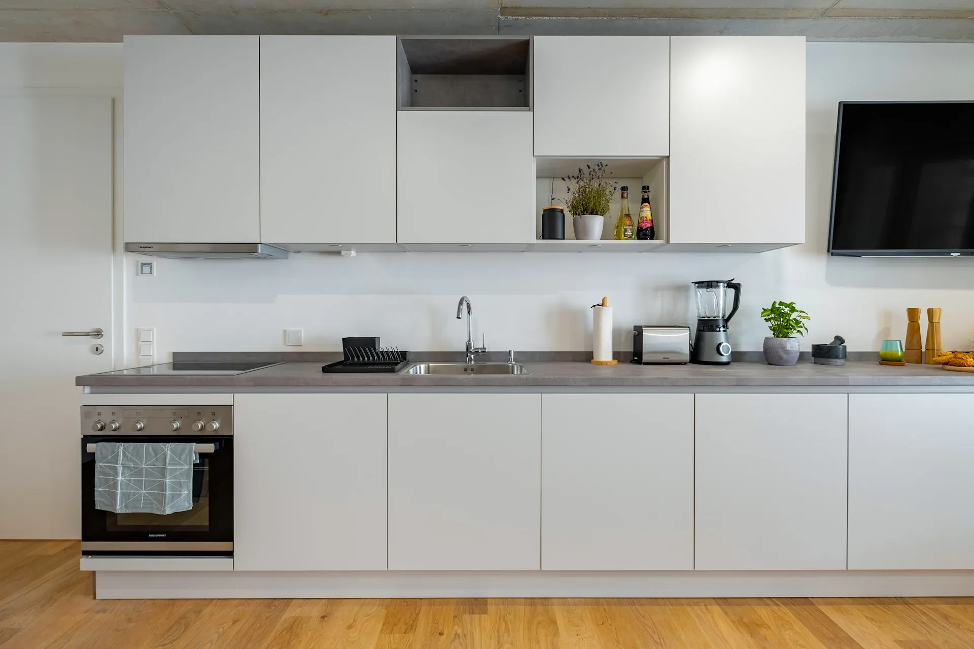 Room 1 Standard+ KITCHEN 3