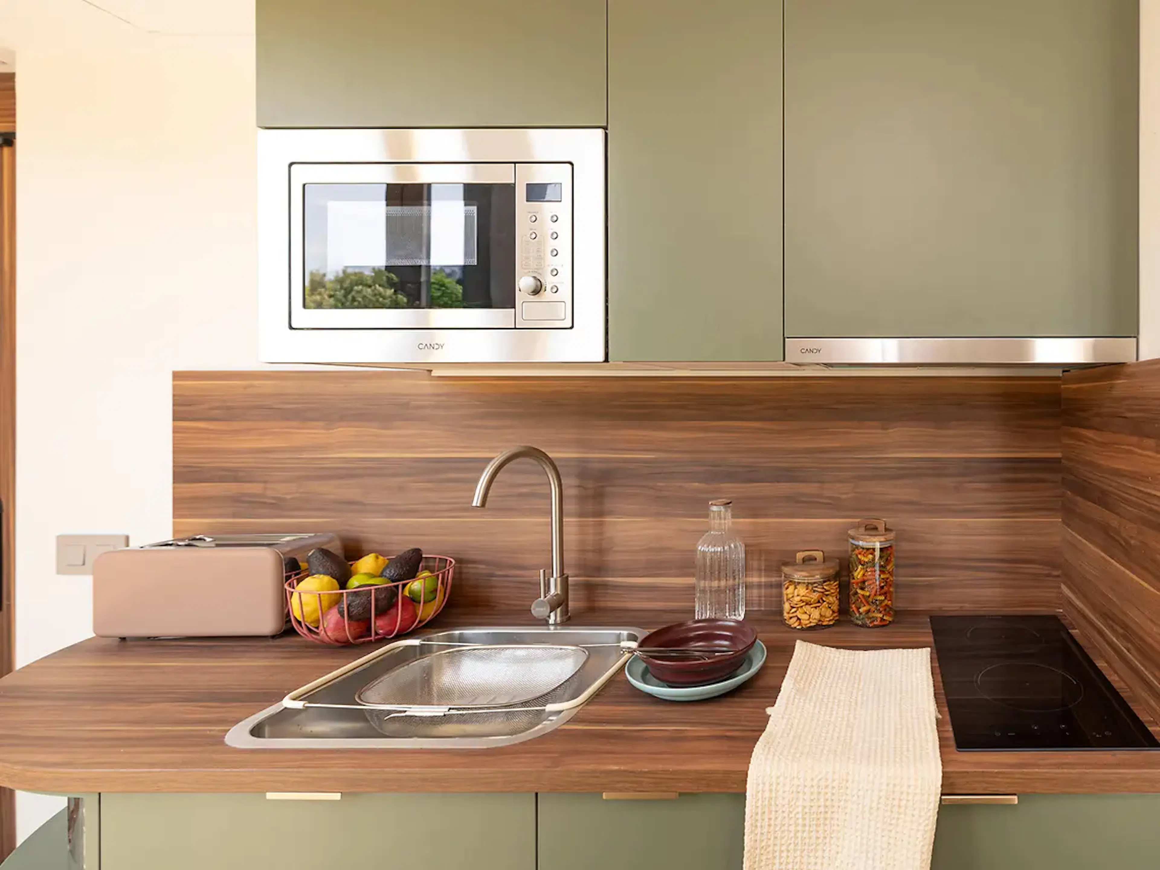 Premium Studio KITCHEN 4