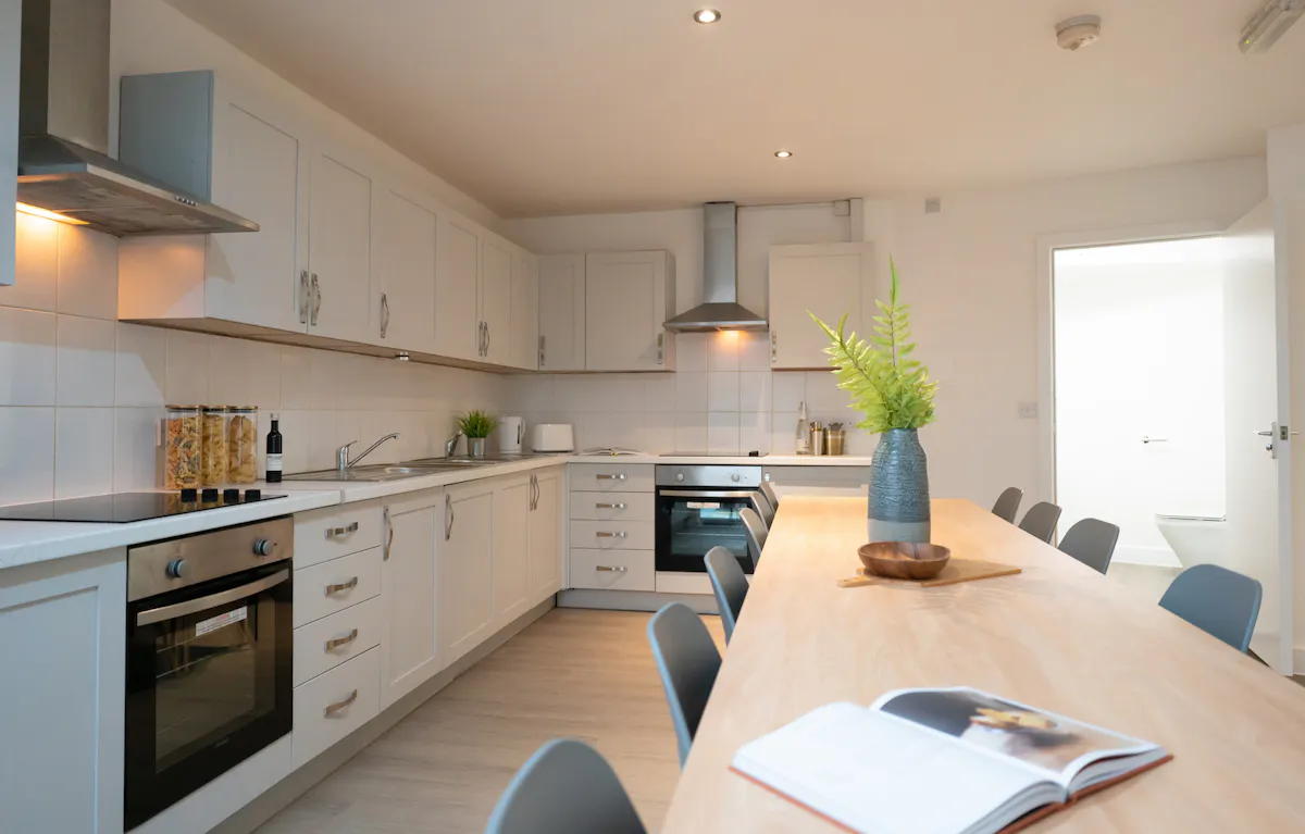 12 Bedroom Apartment KITCHEN