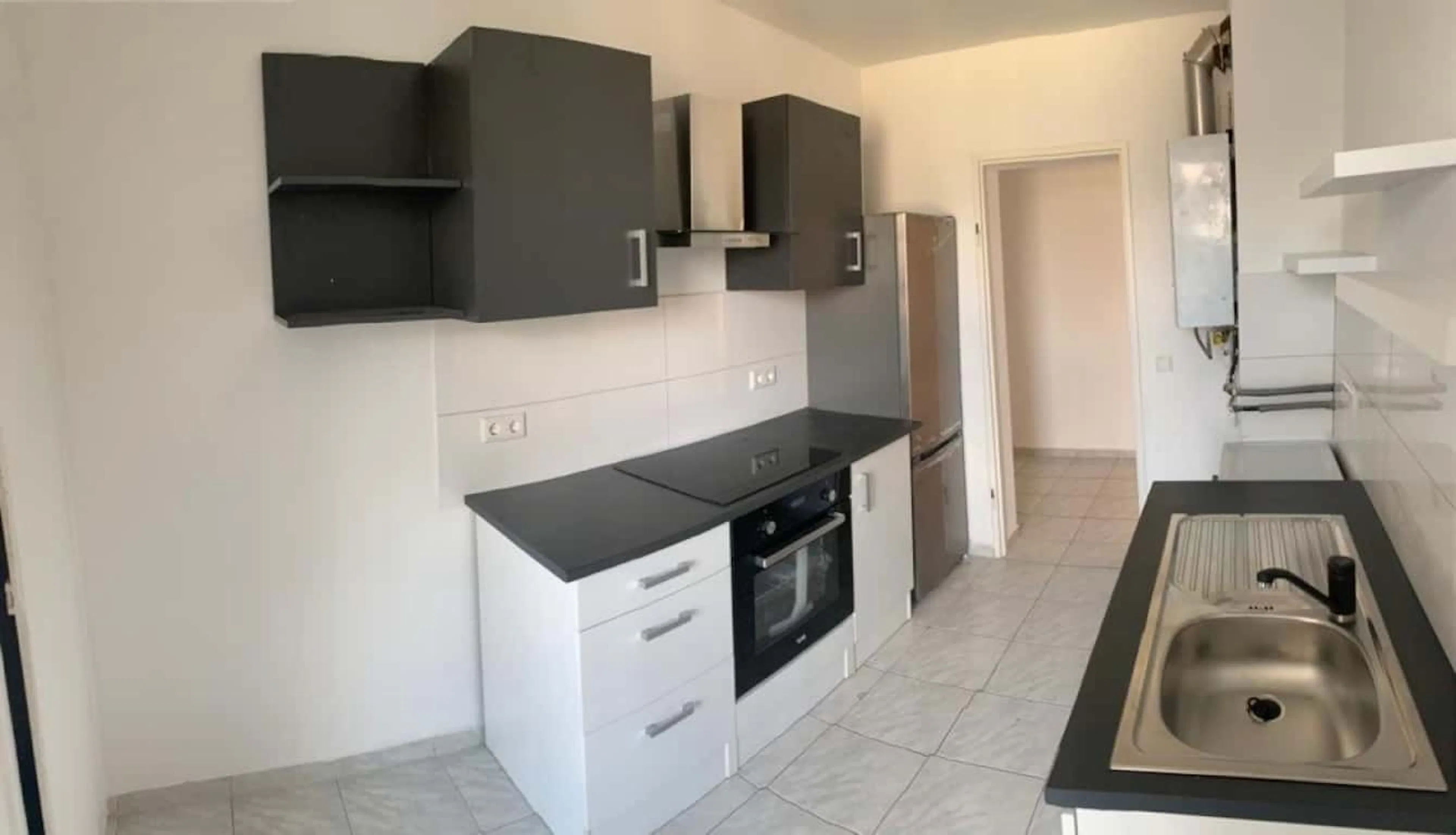 3 Bedroom 1 Bathroom KITCHEN 2