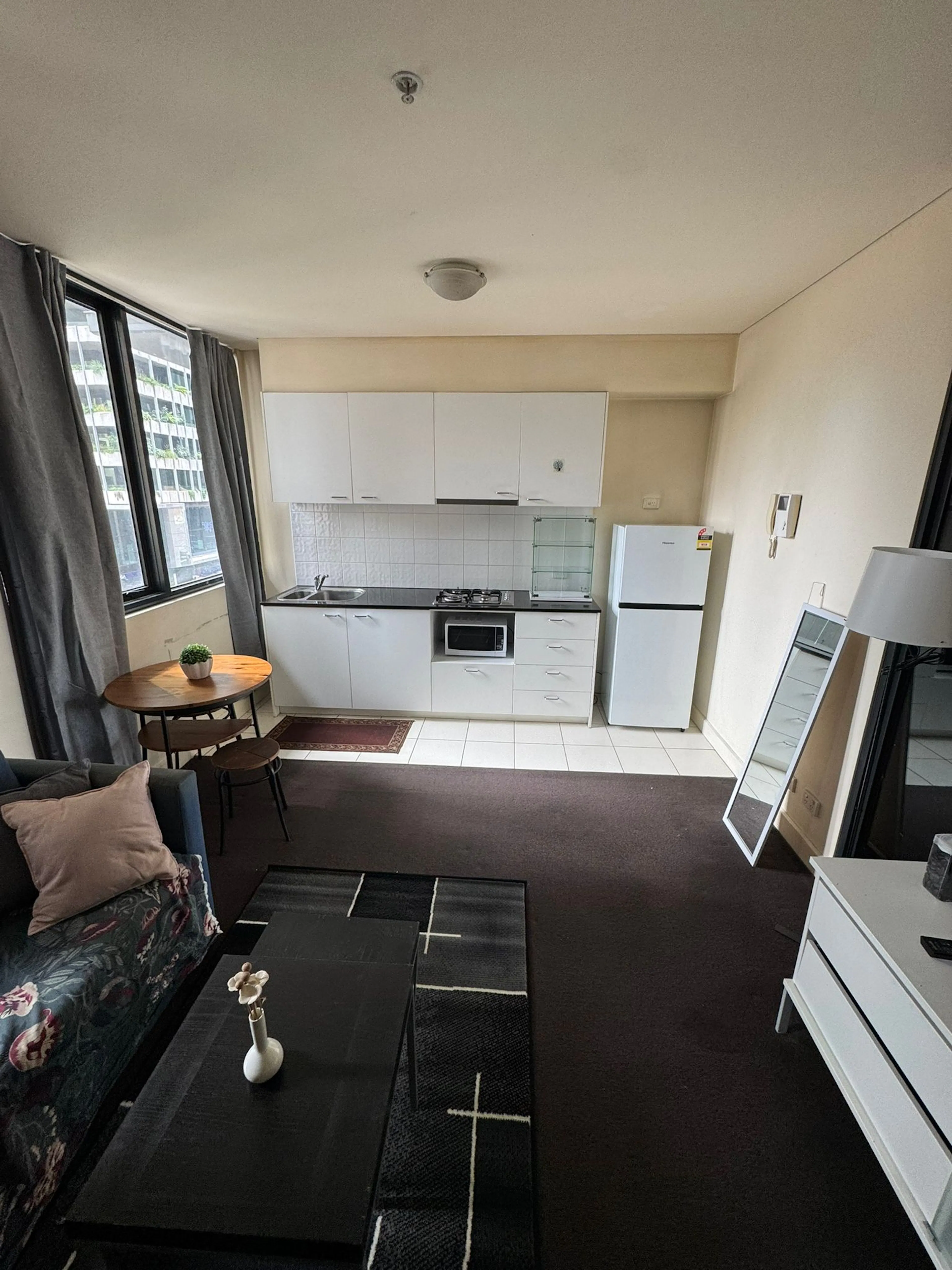1 Bedroom + Study Room KITCHEN 3