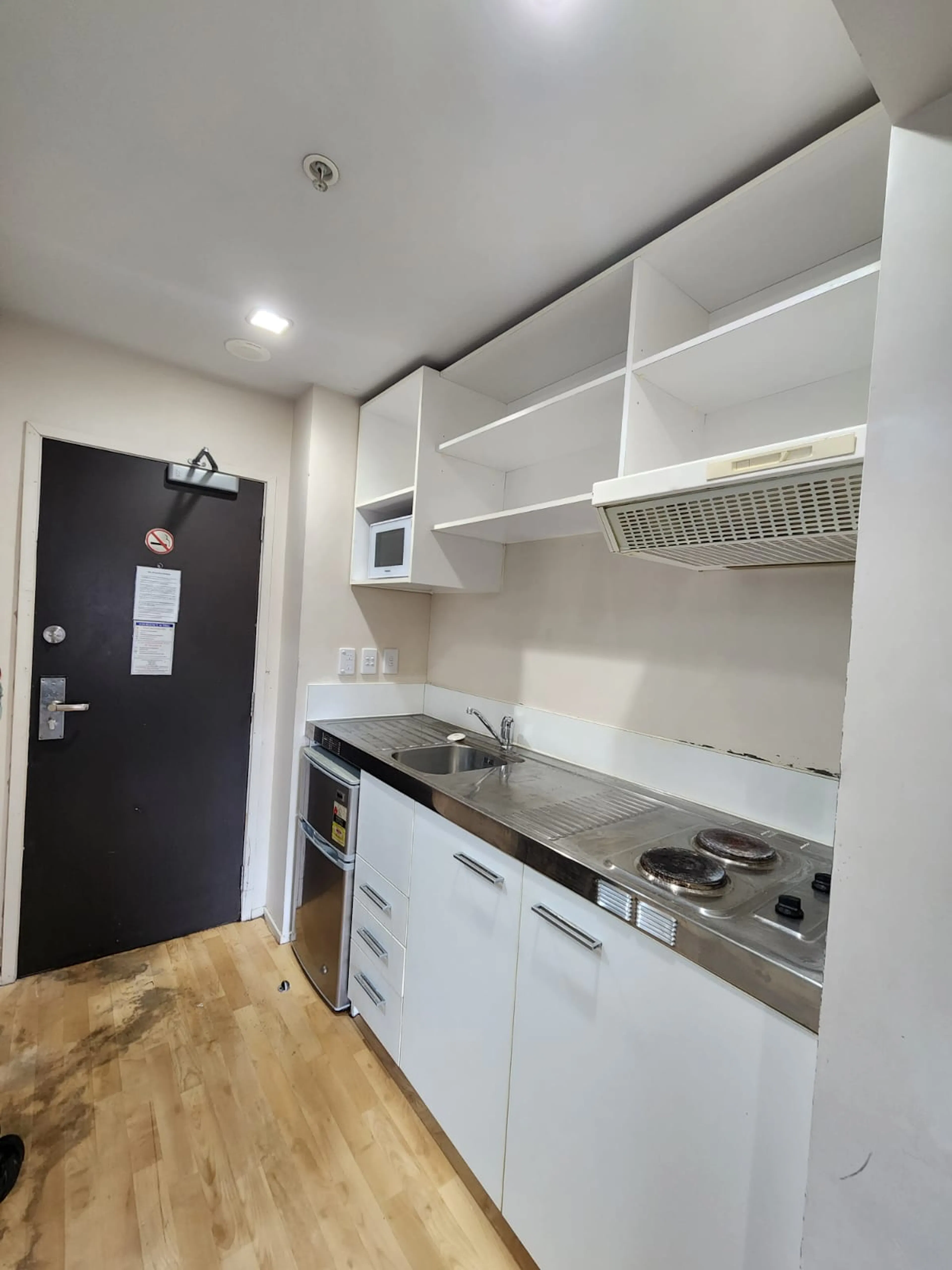 Room 1 (3 bedroom) KITCHEN 1