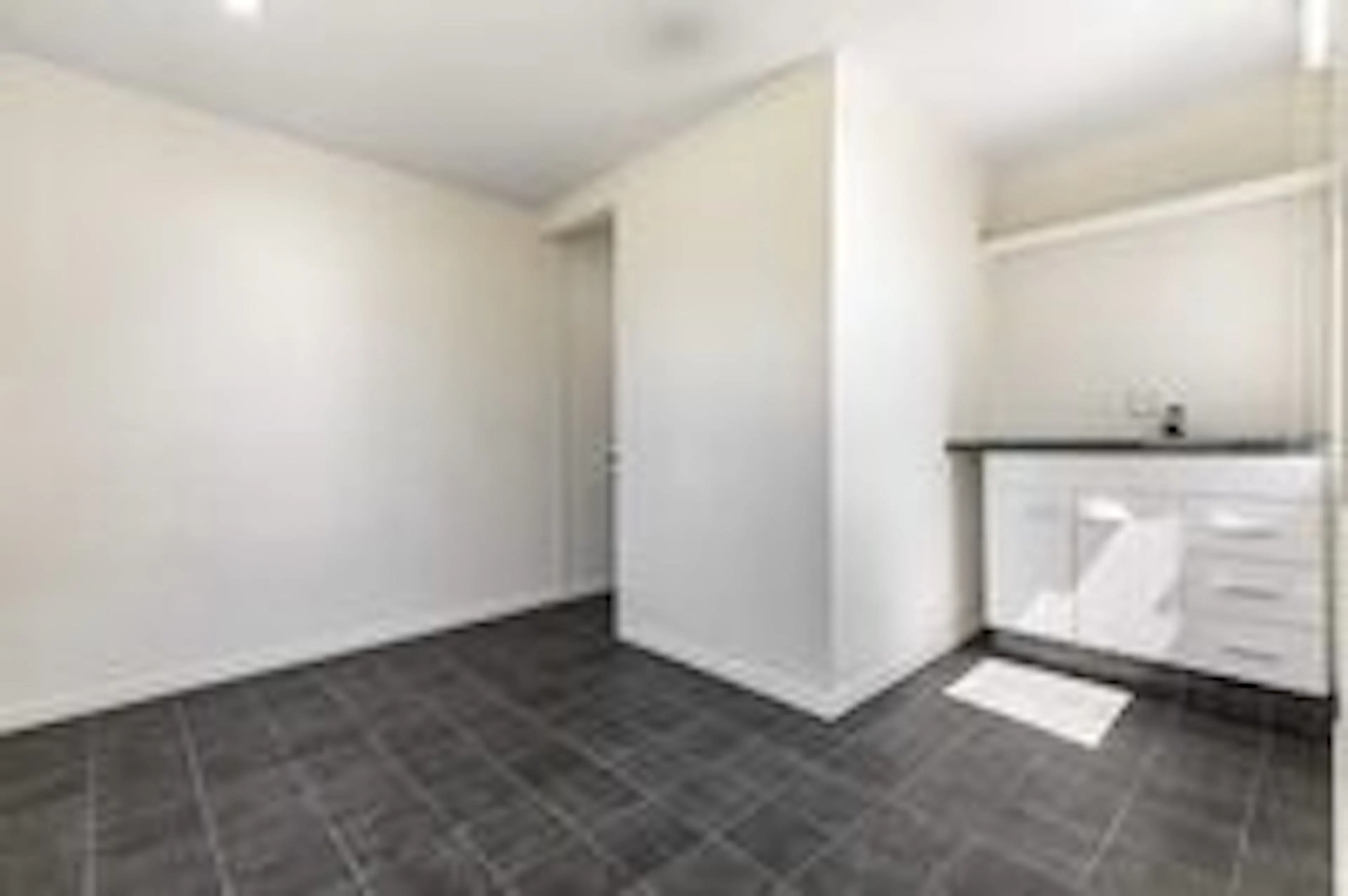 Room-1B (7 Bed, 3 Bath) KITCHEN 1