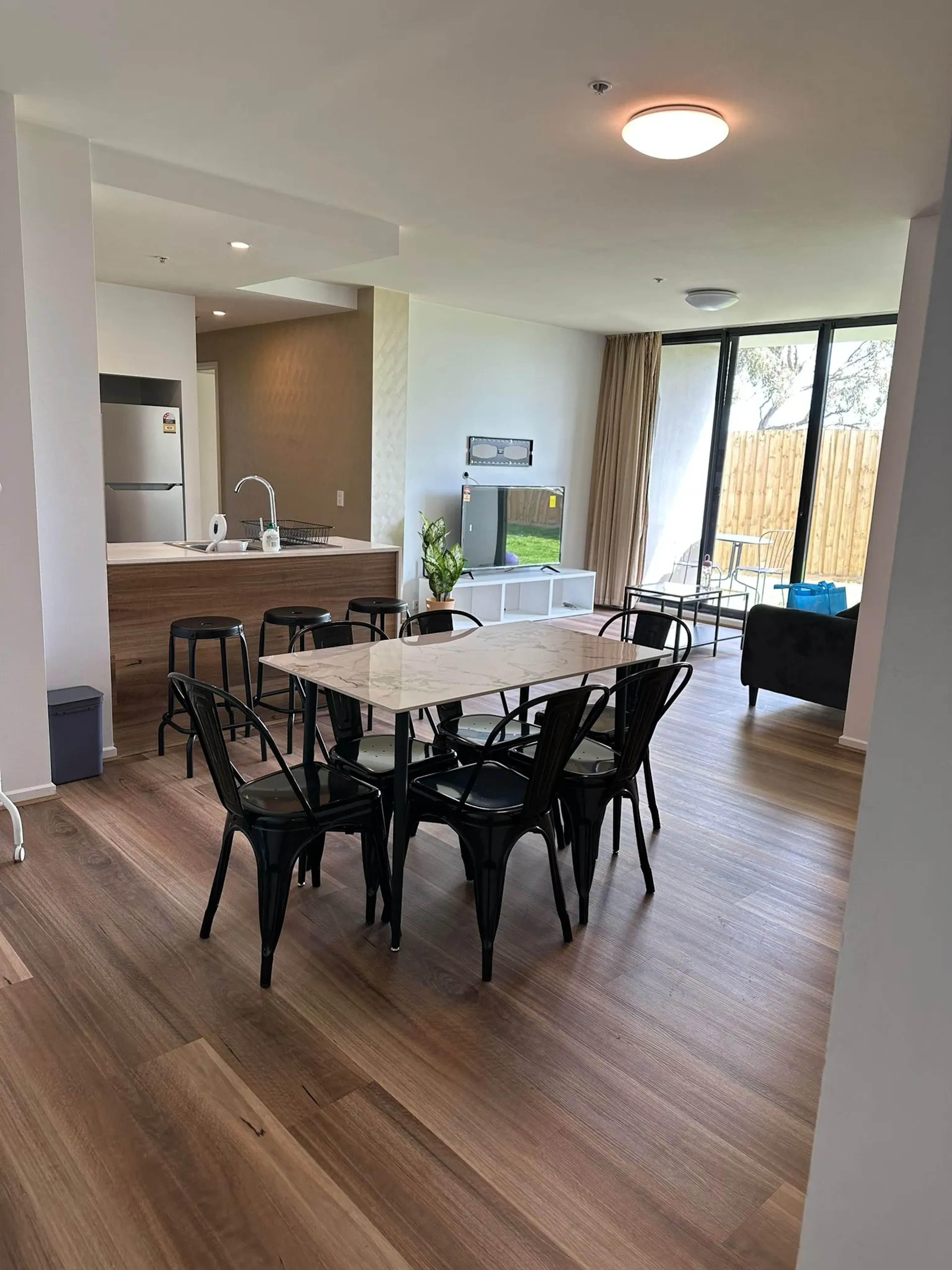 Room 3 (Non-Ensuite) KITCHEN 2