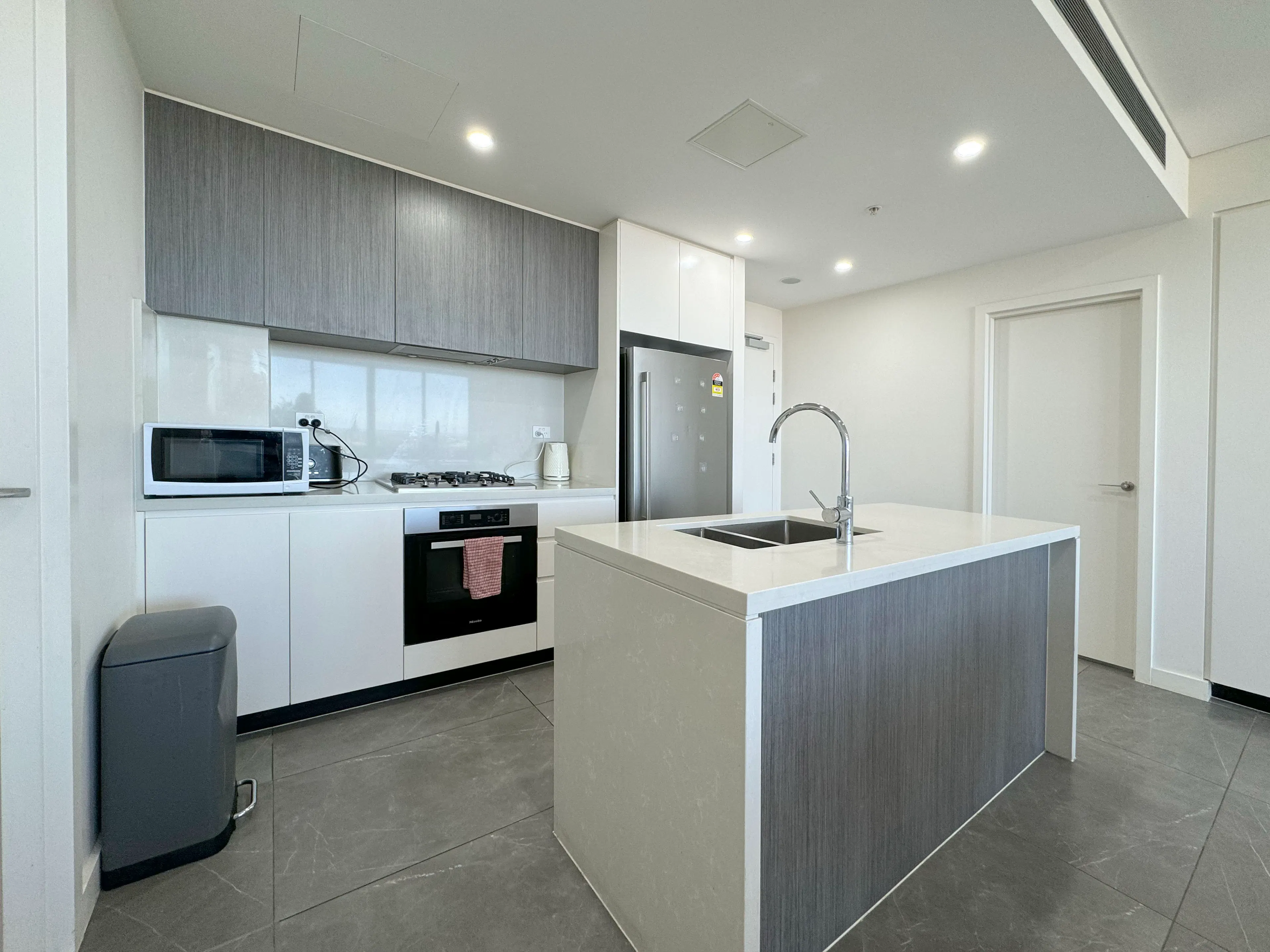 3 Bedroom 2 Bathroom KITCHEN 3