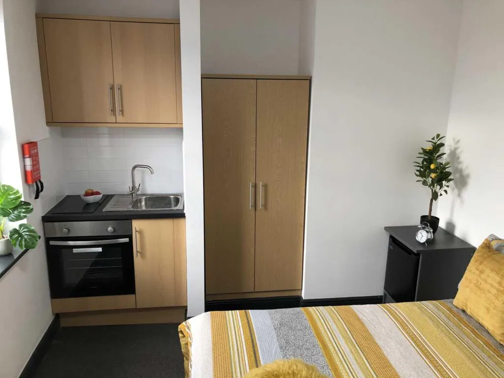 Studio (UK Guarantor not required)