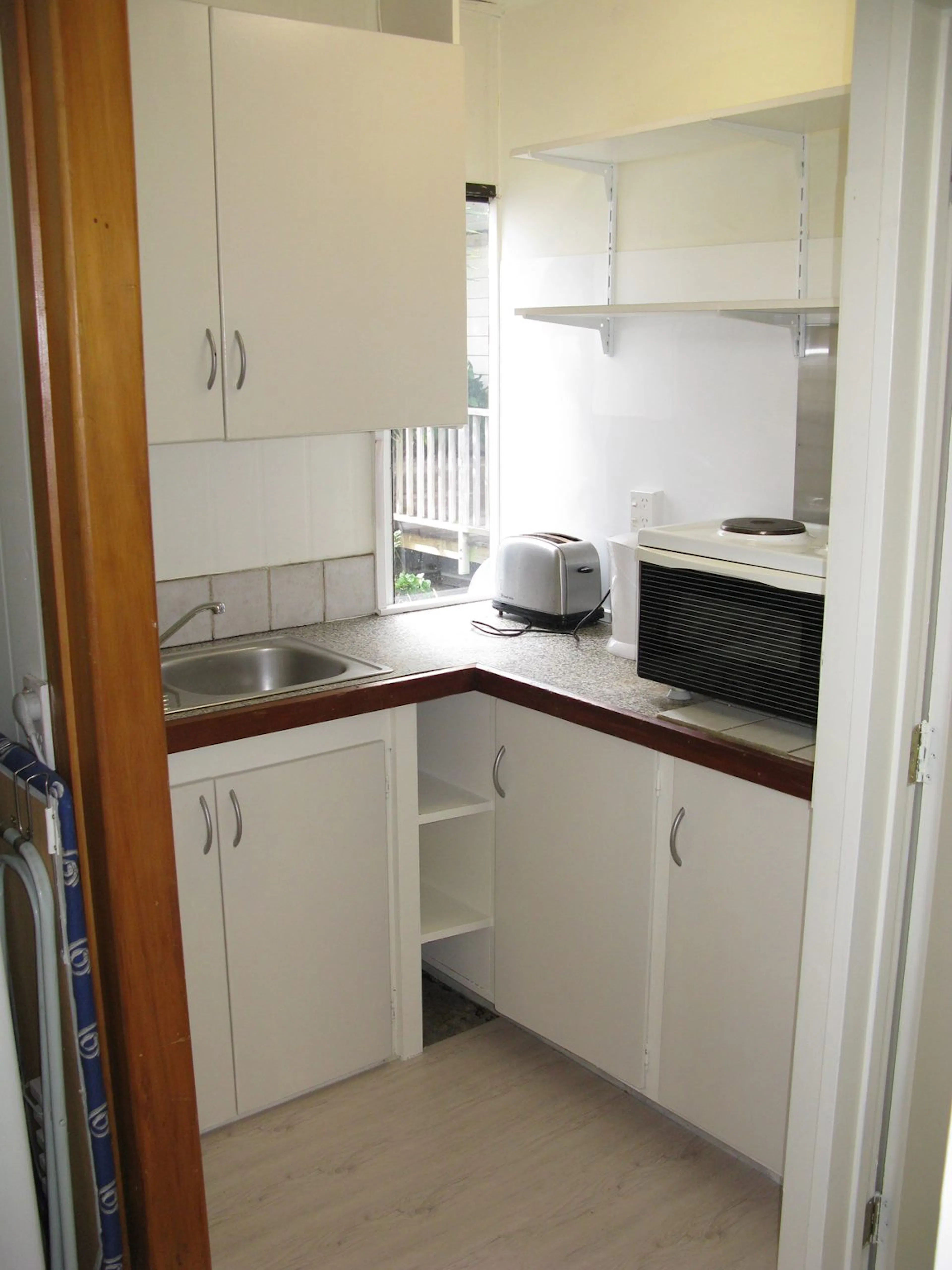 Room 1A (5 Bedroom) KITCHEN 1
