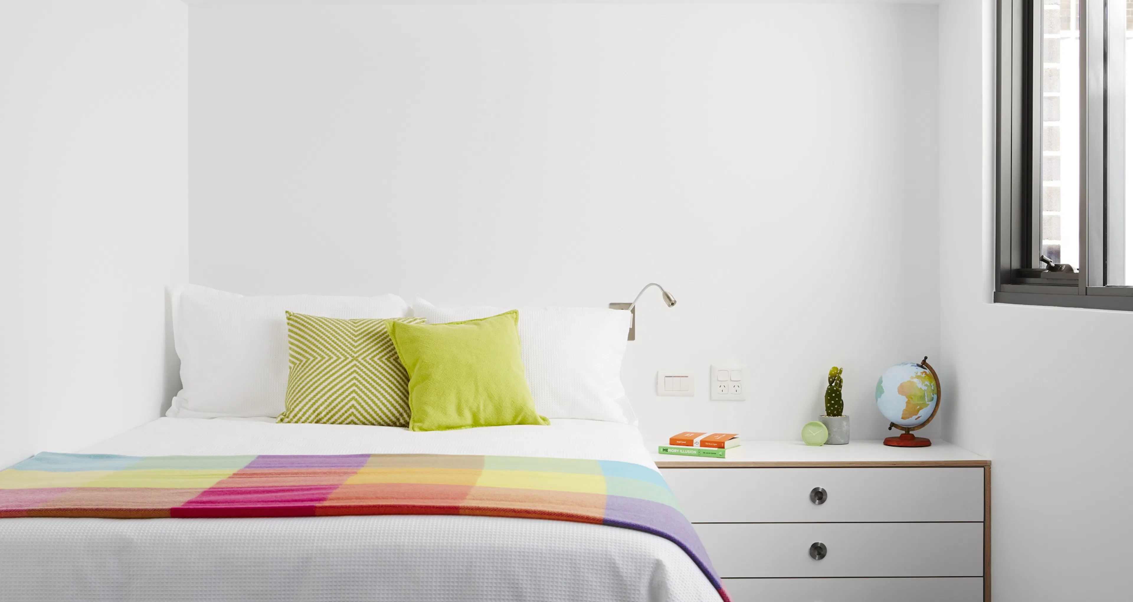 Large Studio Apartment ROOM 3