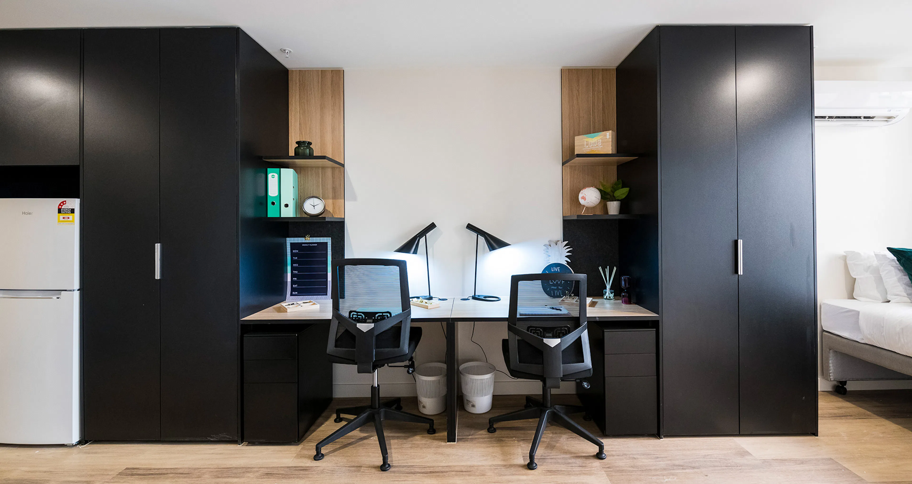 Large Twin Studio ROOM 1