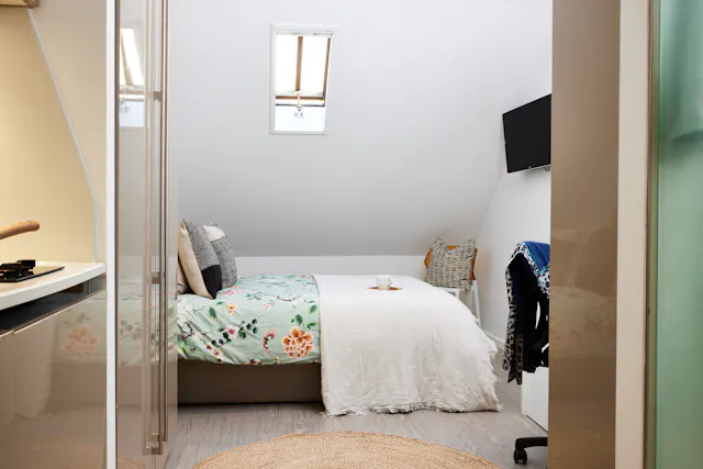 Lite room image 1