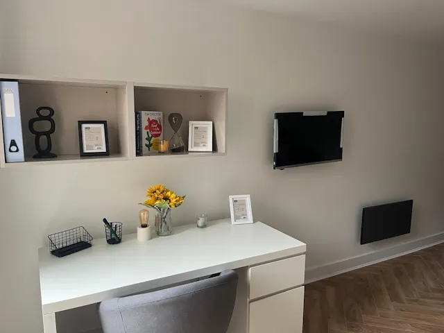 Large Studio room image 2