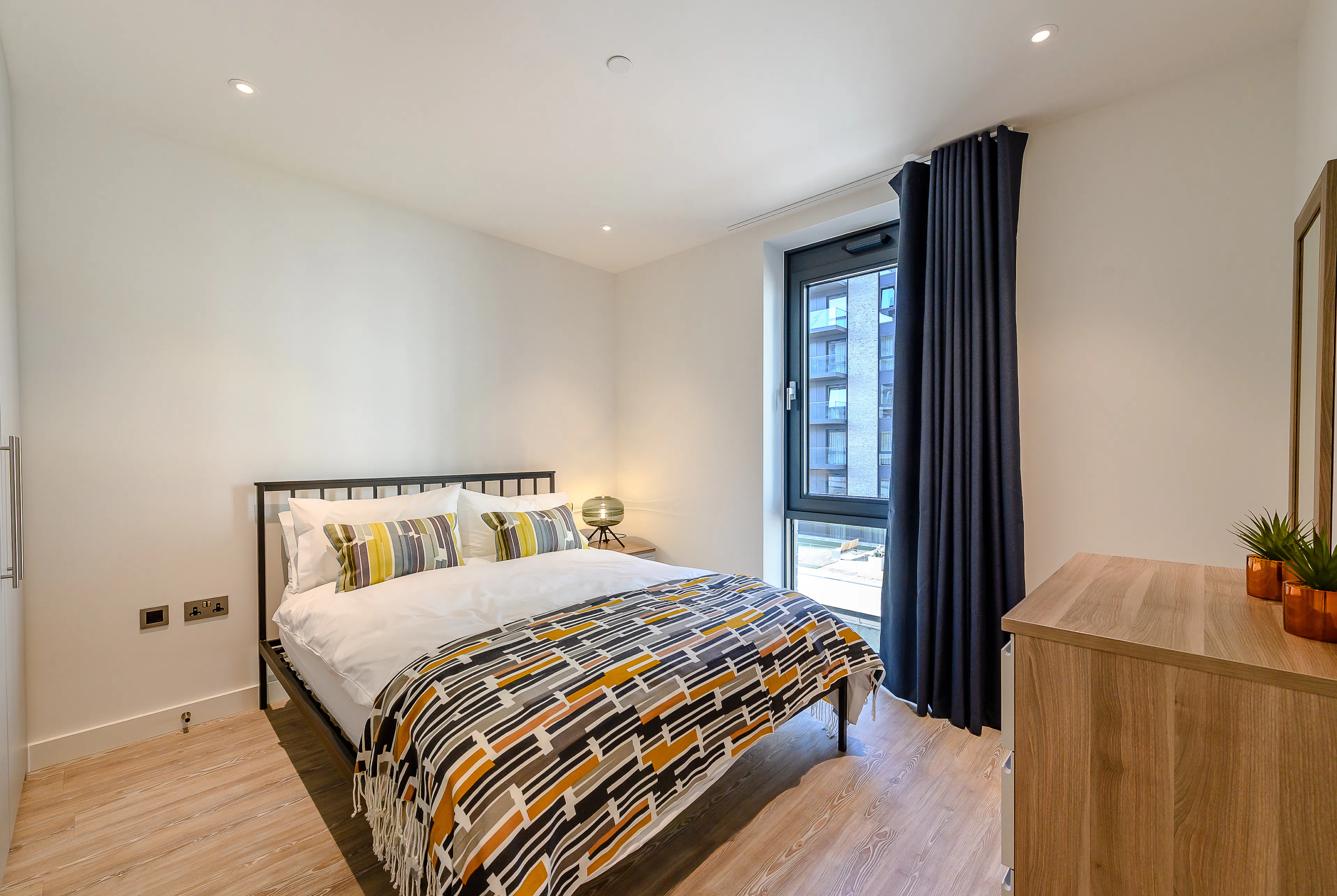 1 Bed Apartment ROOM 1
