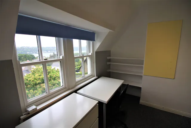 Large Double Room room image 4