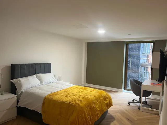 5 Bedroom Large Accessible room image 1