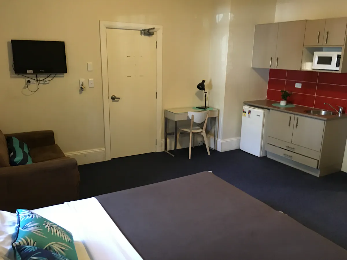 ROOM ROOM