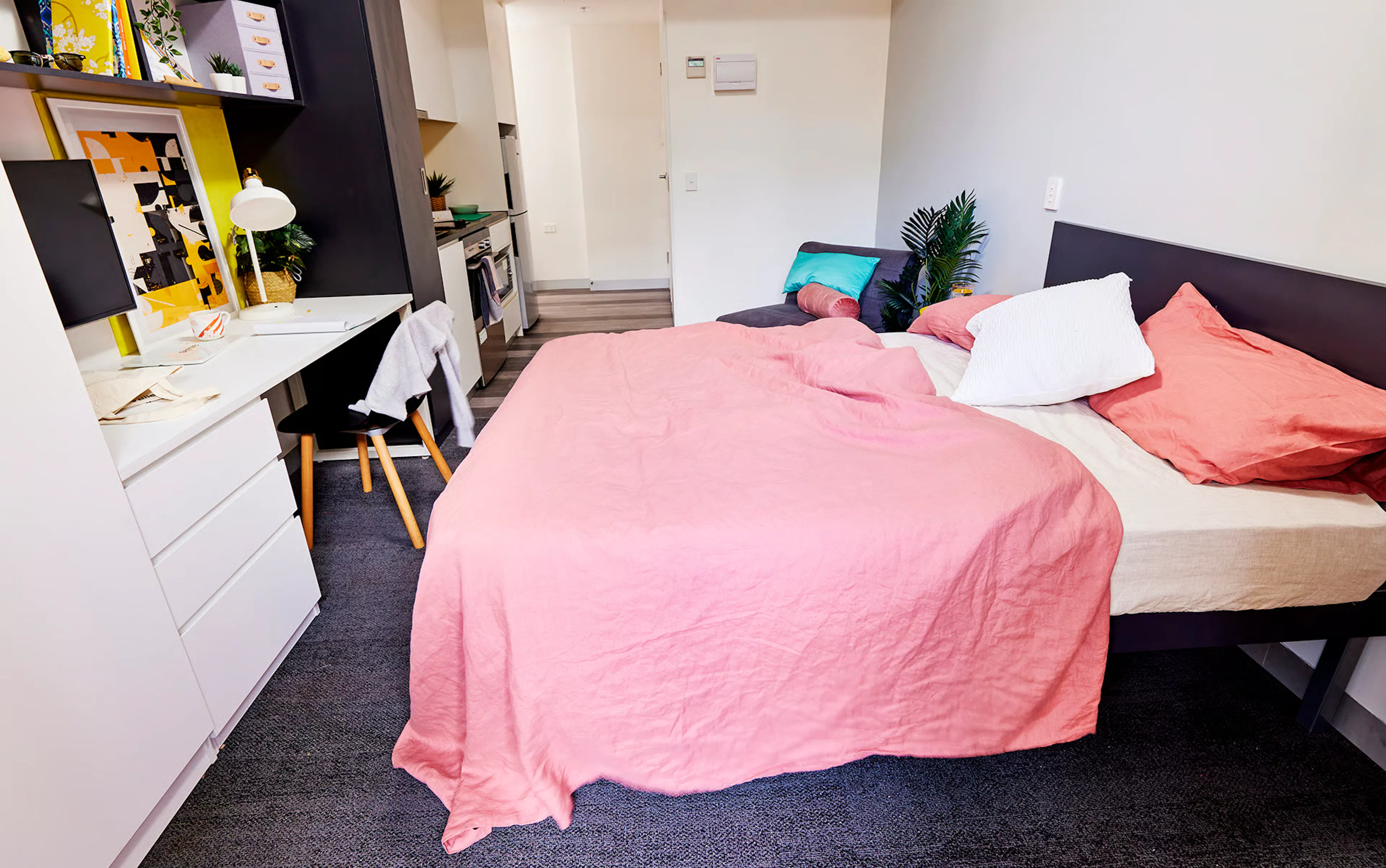 ROOM ROOM 4
