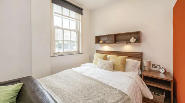 Large Studio room image 1