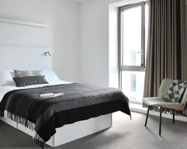 Large Studio room image 1