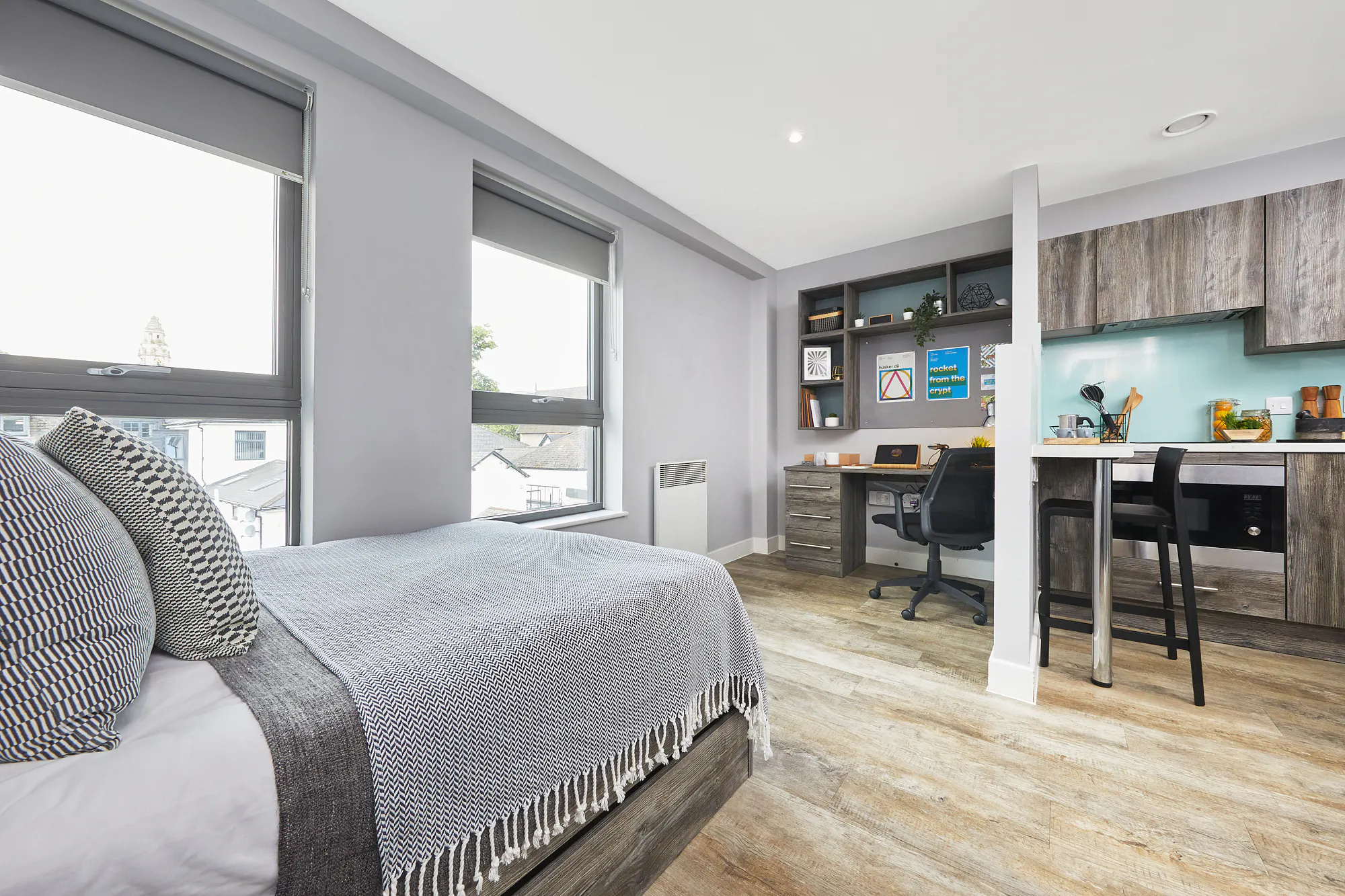 Large Studio ROOM 2