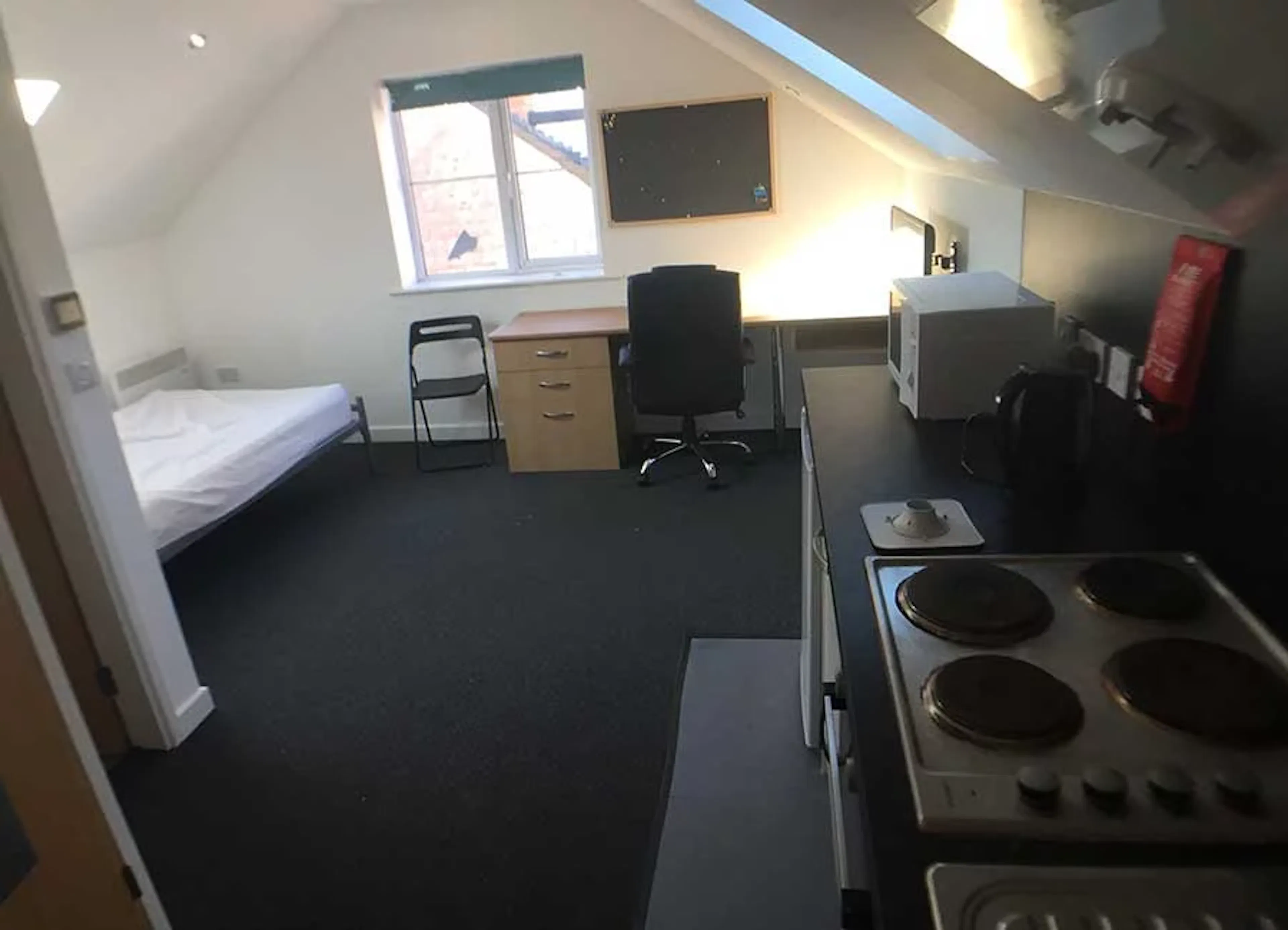 Large Studio KITCHEN 4