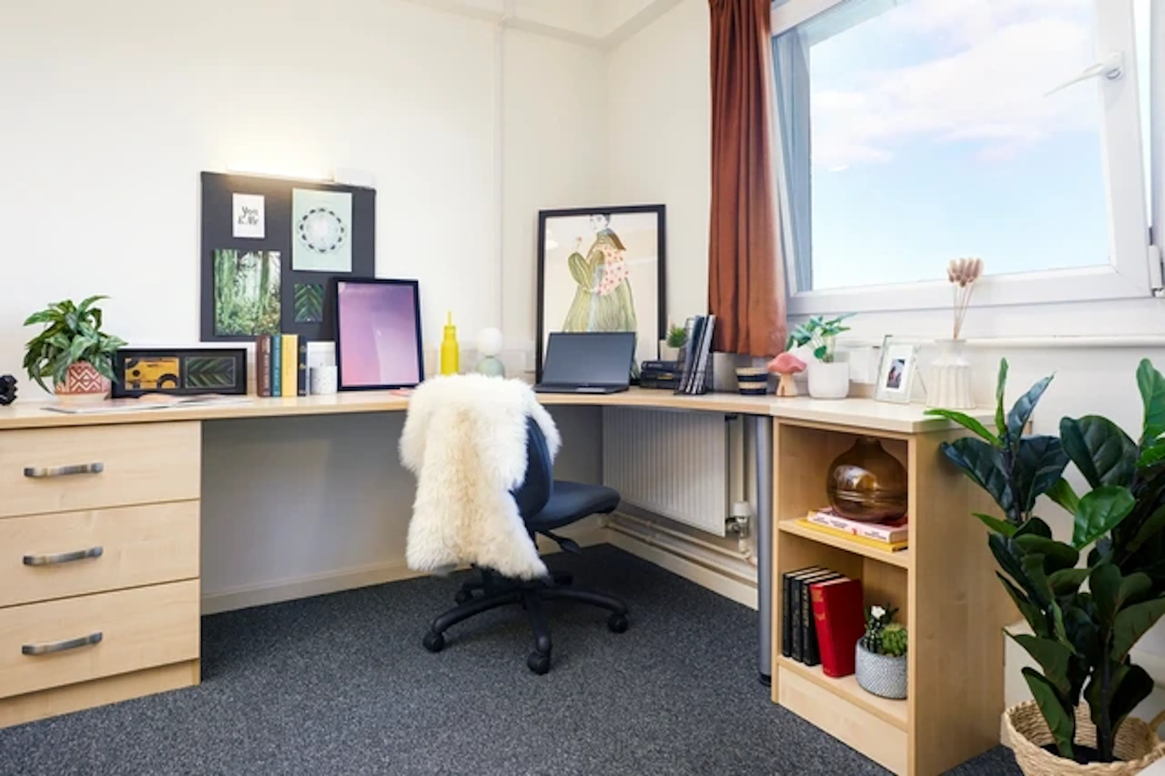 Large standard double Ensuite ROOM 4