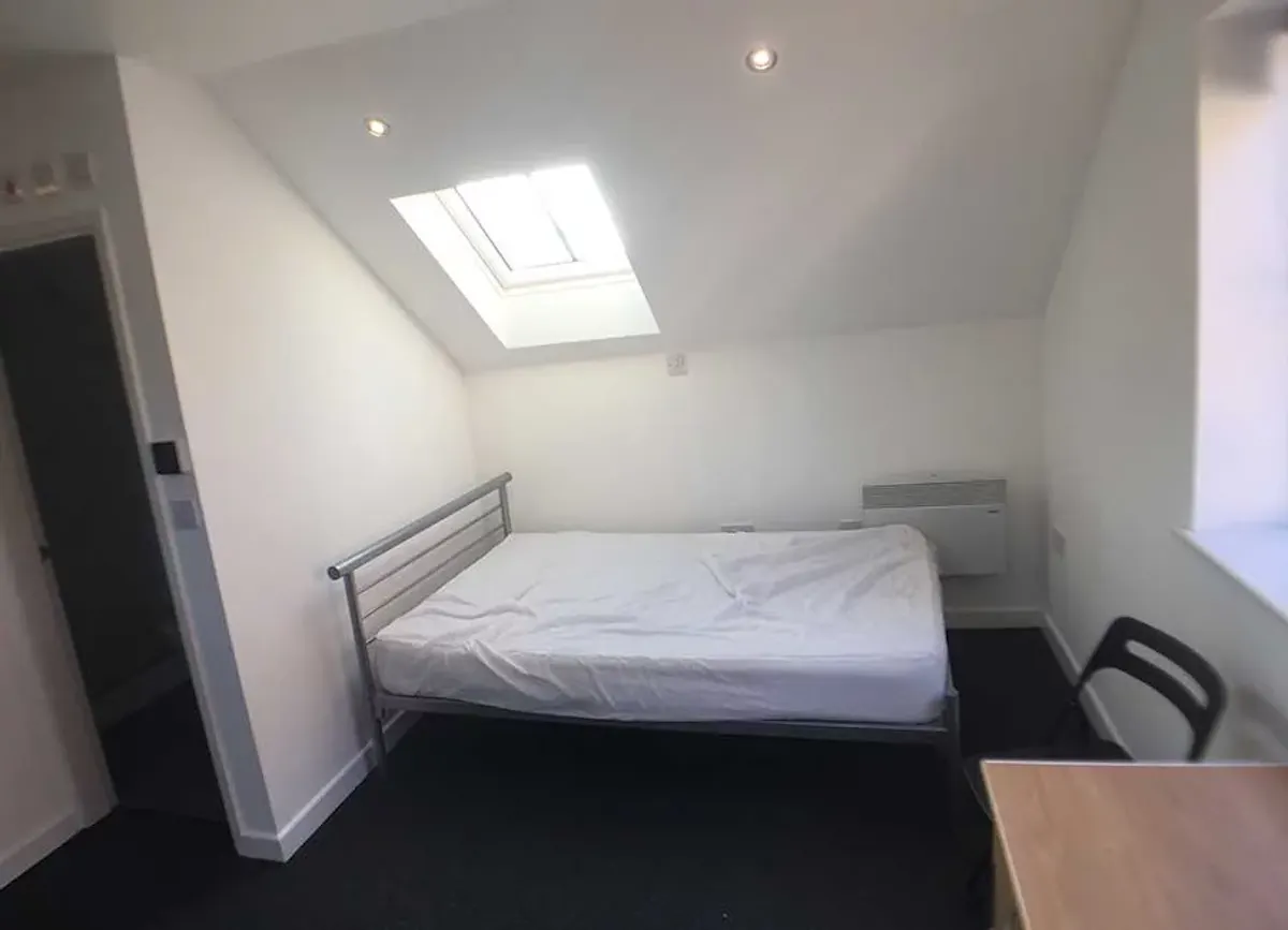 Large Studio ROOM