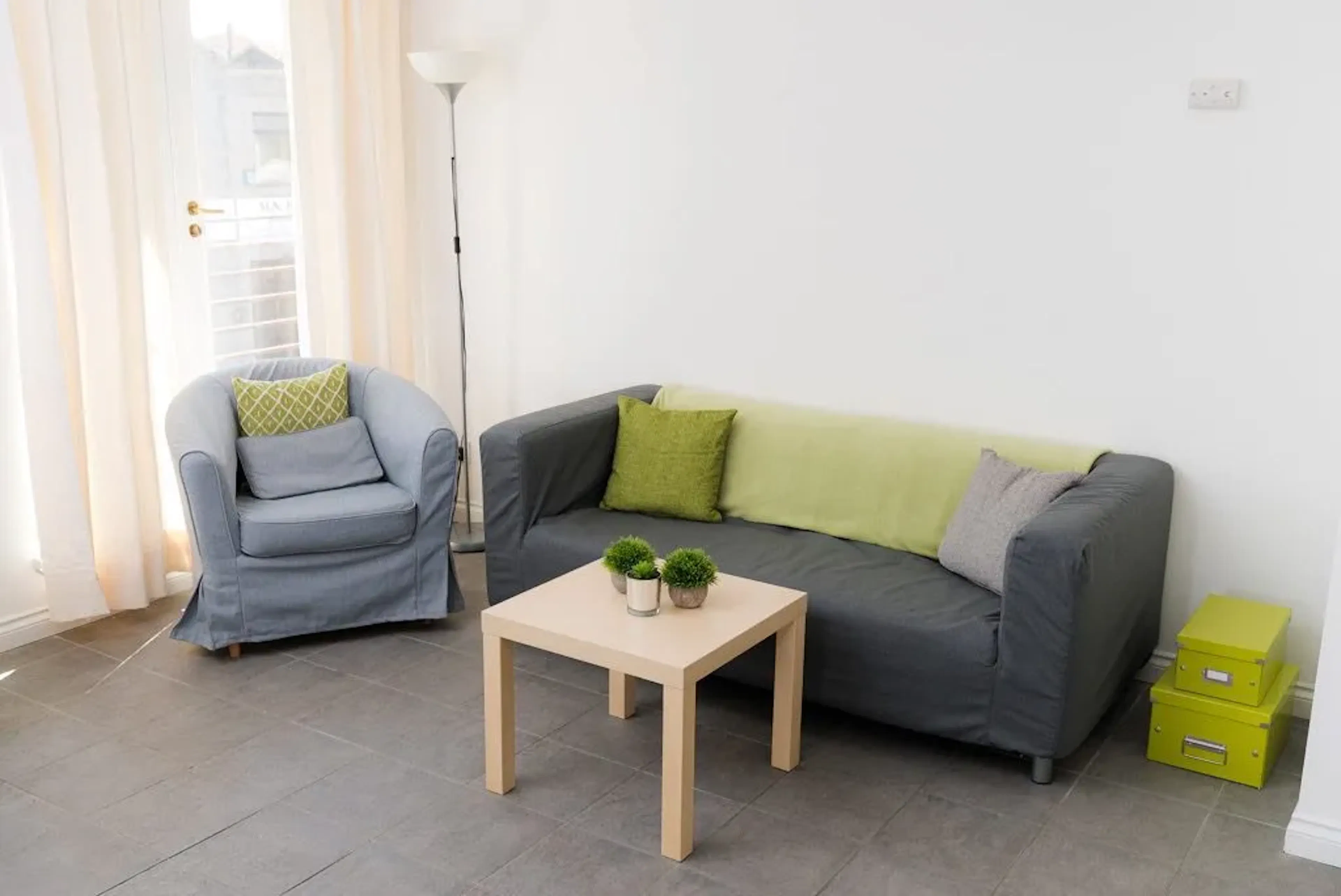 ROOM ROOM 2