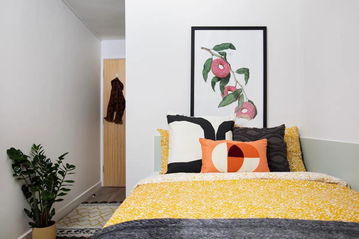 Studio Small High Double ROOM