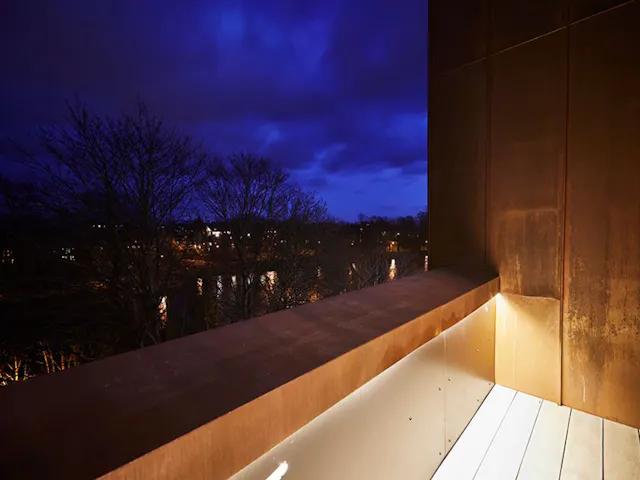 Loft Suite with Balcony & River View room image 3