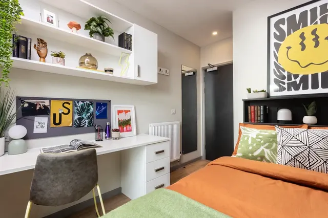 Non Ensuite: Three Bed Flat Highest Double