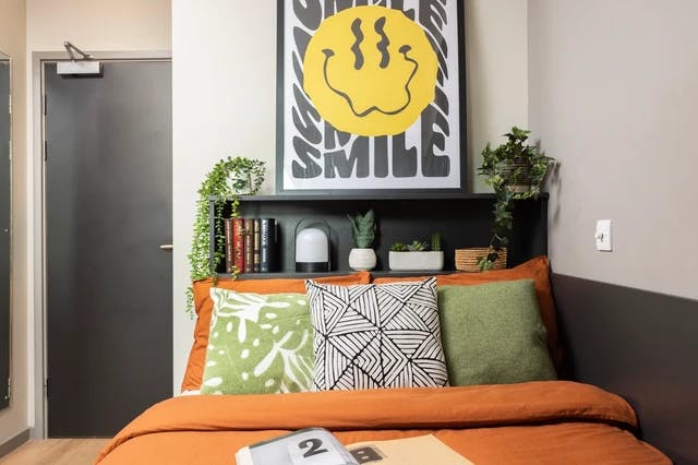 arch-view-house-london-Non Ensuite: Three Bed Flat Highest Double