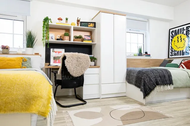 Shared Studio: Two Bed Room Double room image 2