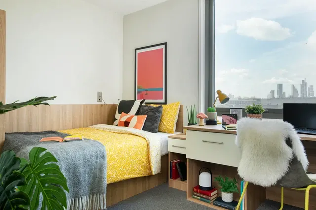 Partly Accessible Ensuite Double room image 1