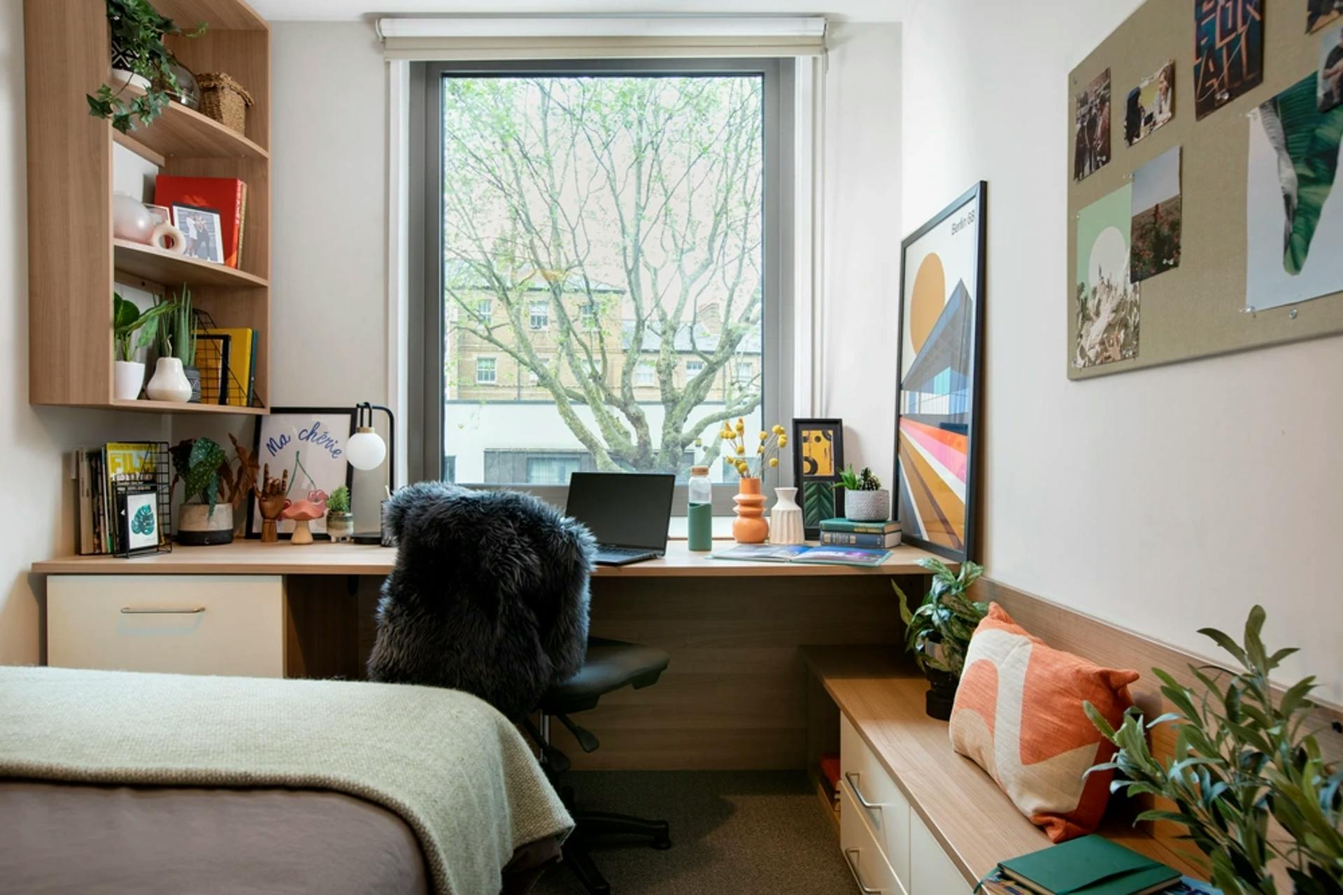 wellington-lodge-london-Ensuite Extra Large Standard Double