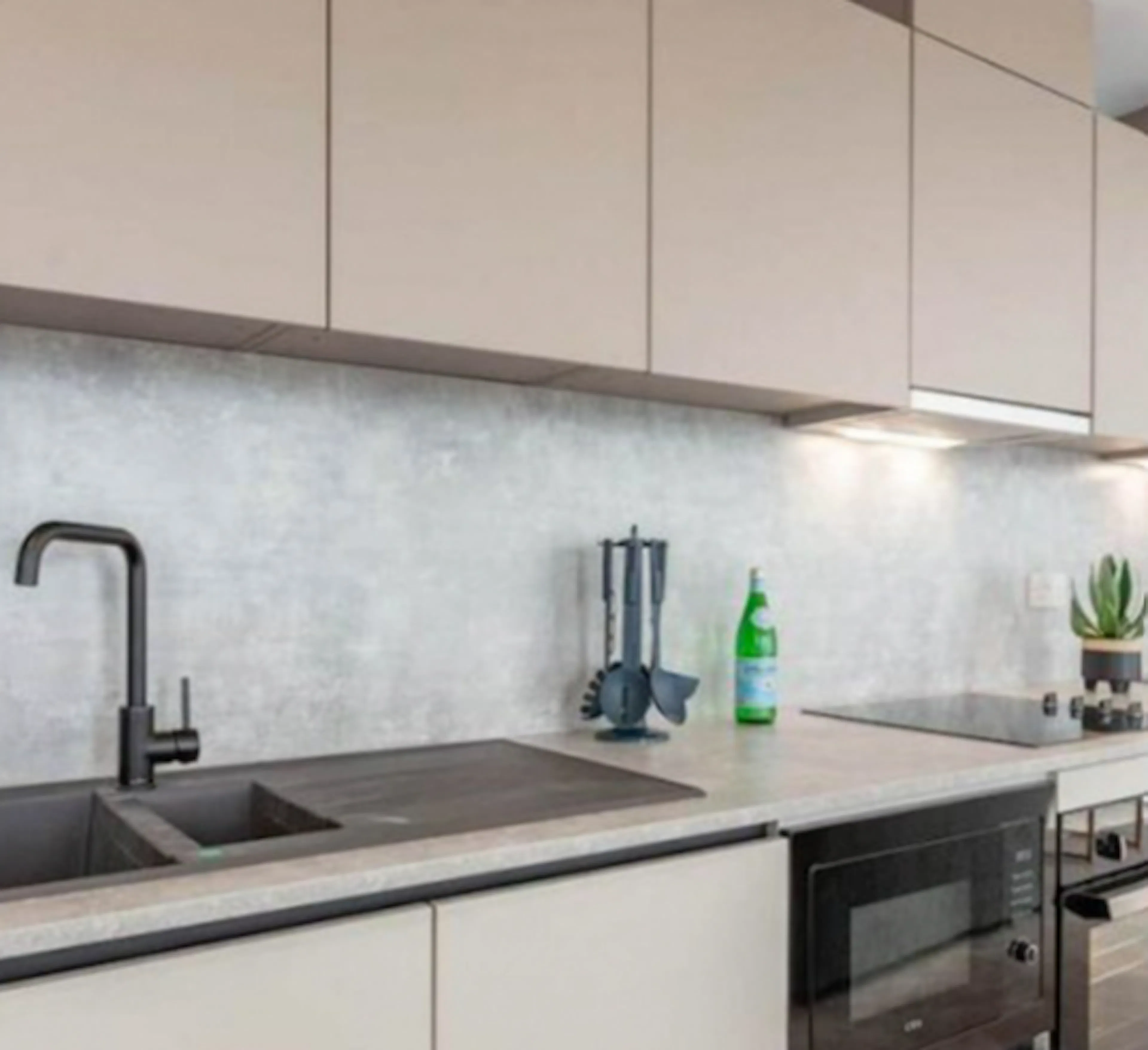 Standard Ensuite  KITCHEN 1