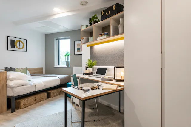 Luxe Studio room image 1