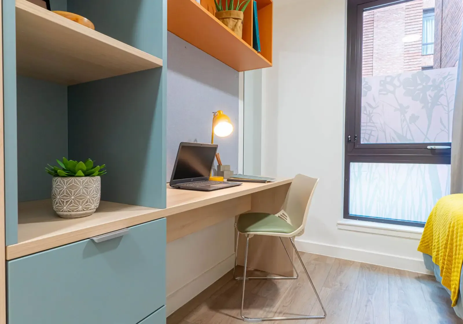 Silver En Suite