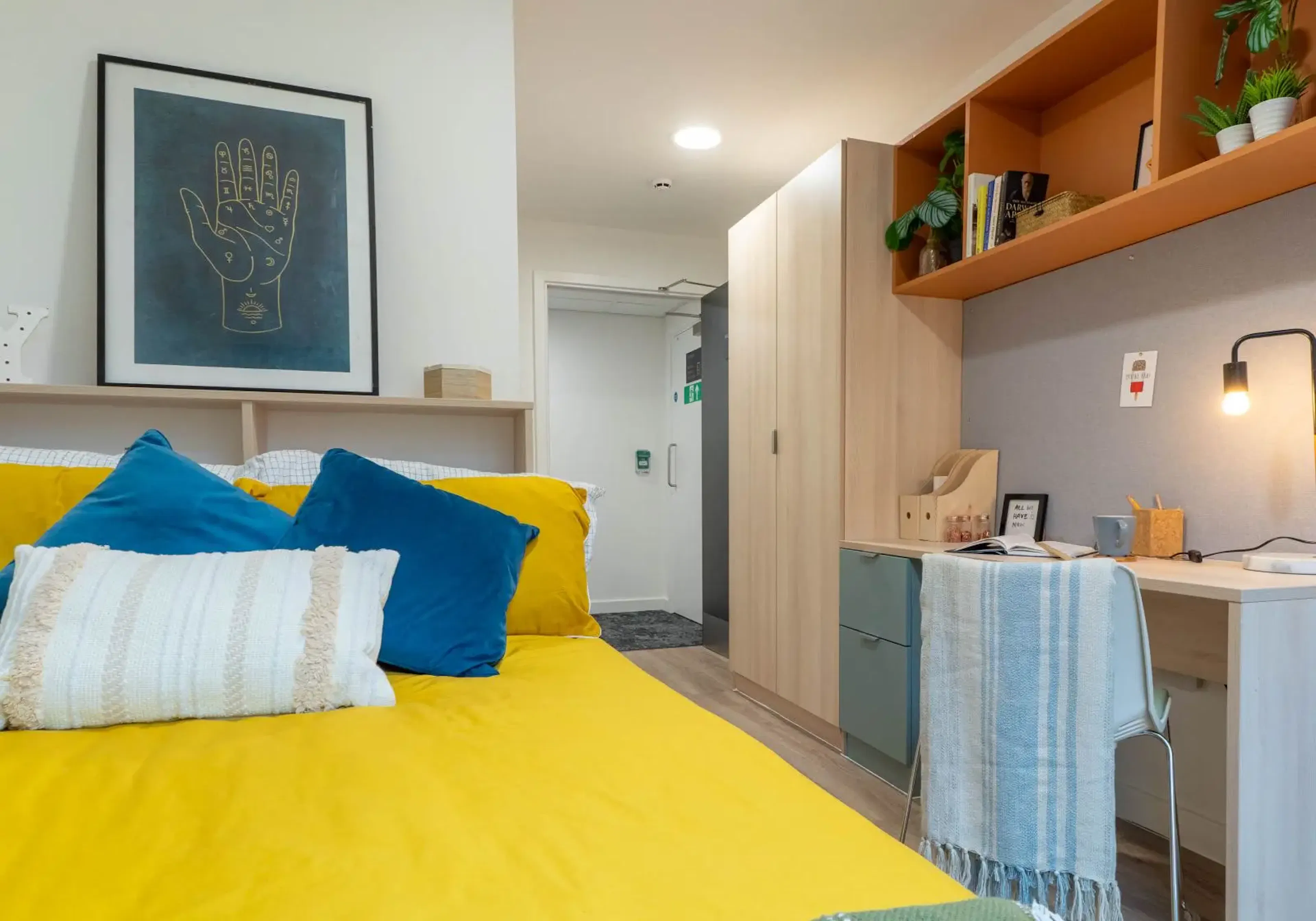 Bronze En Suite Plus ROOM 2