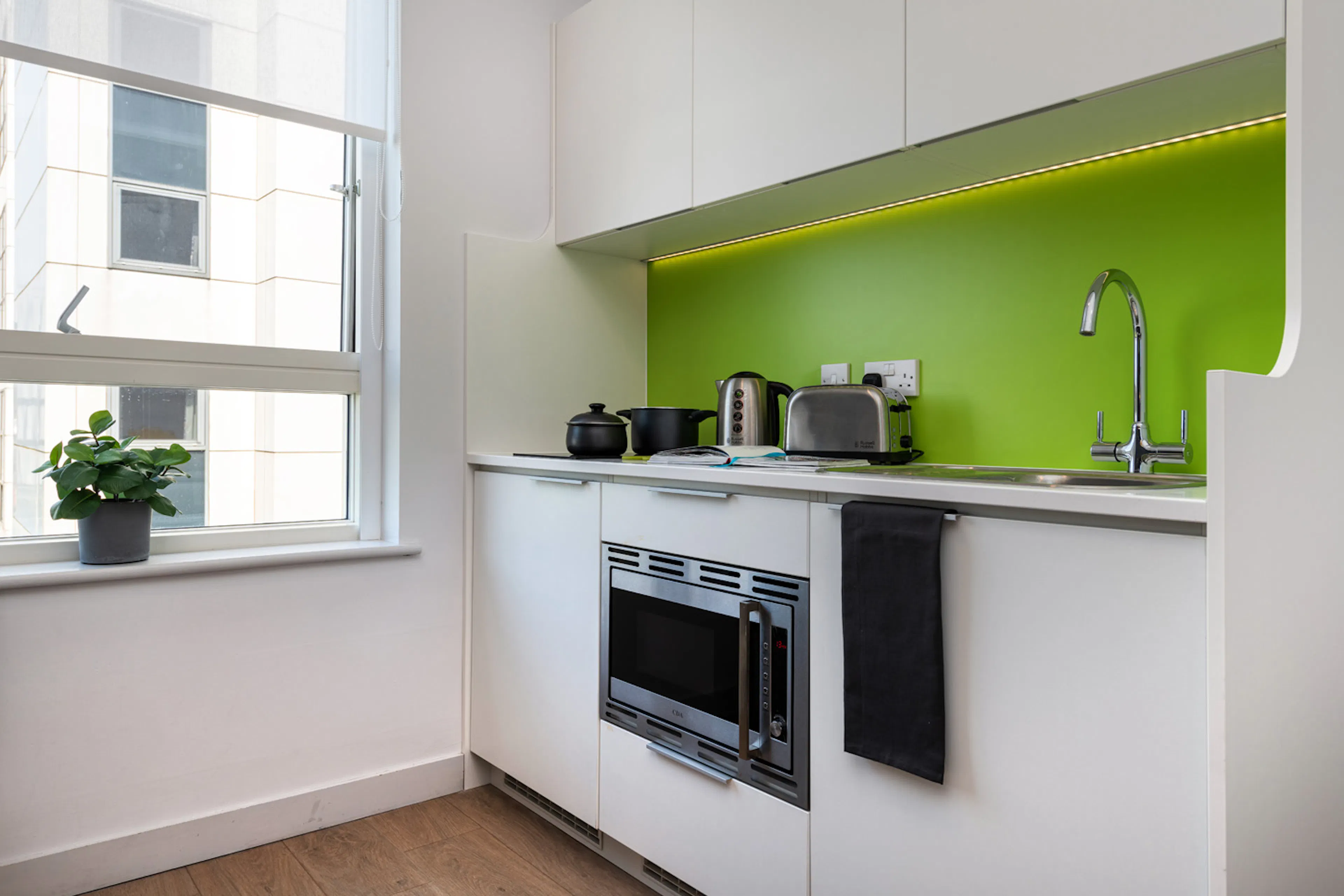 Premium Plus Studio KITCHEN 2