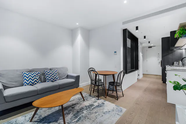 1 Bedroom Compact Apartment room image 1
