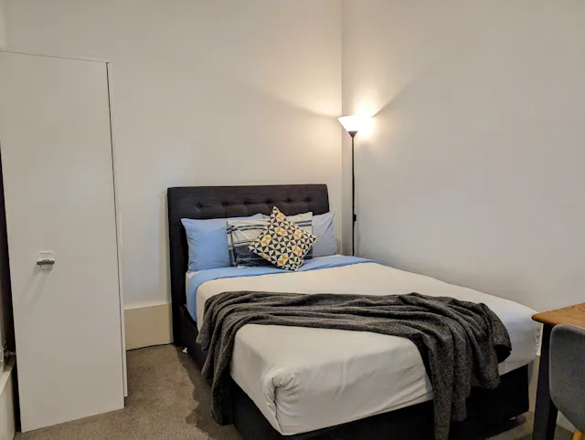 Queen Double room image 1