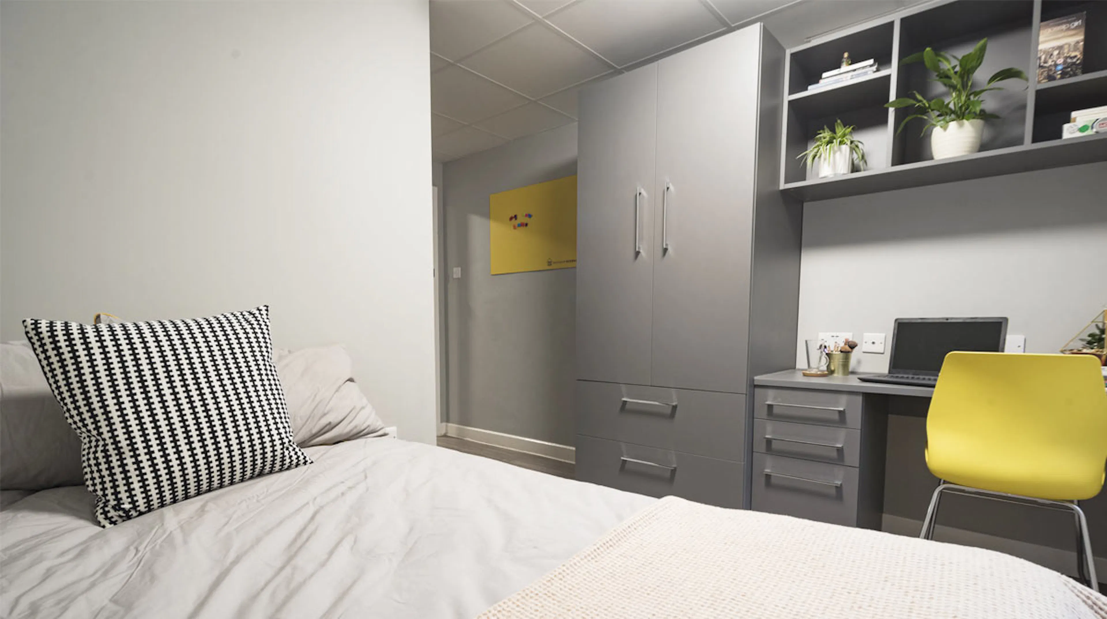 ROOM ROOM 3