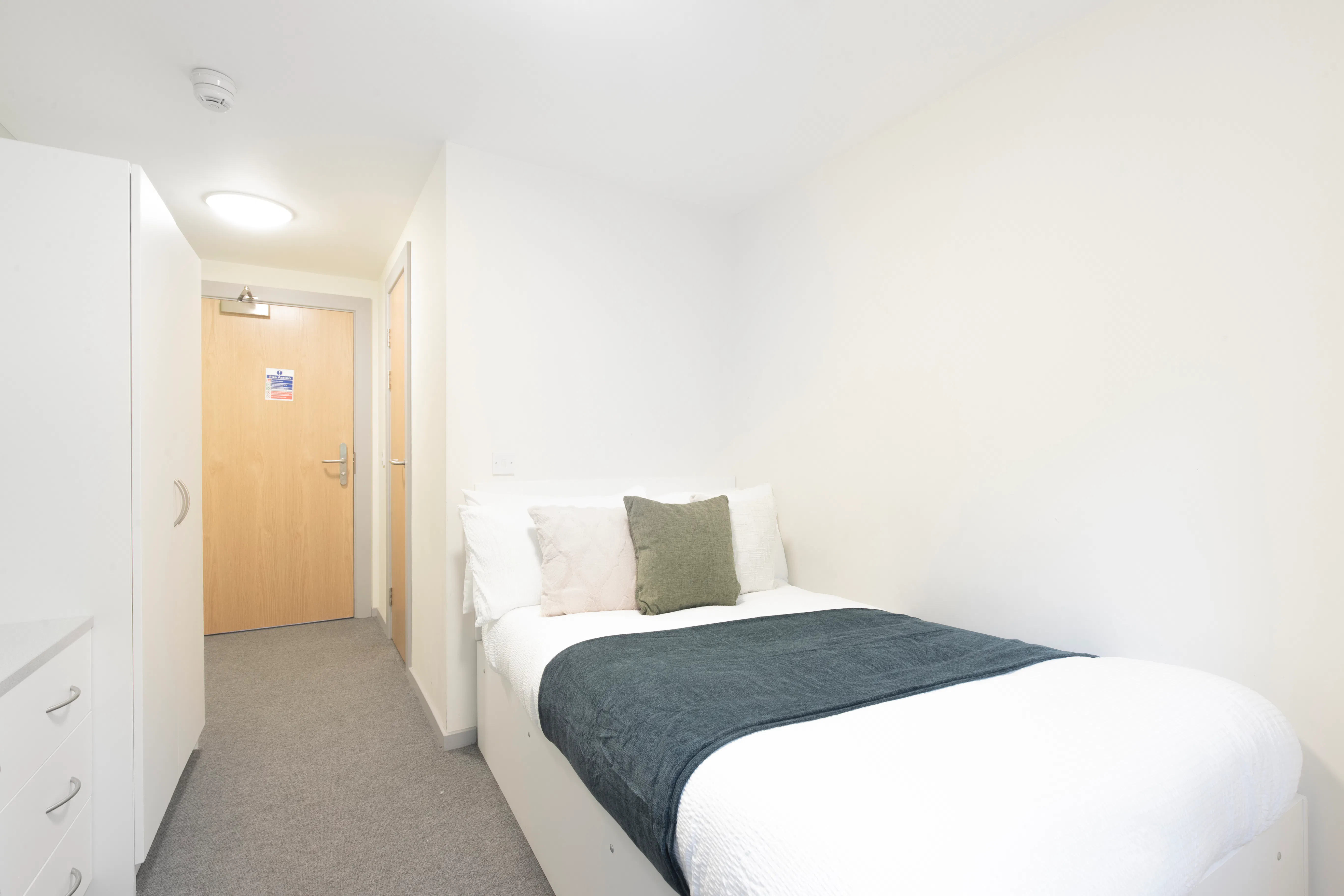 Standard Enusite ( Marshall court)