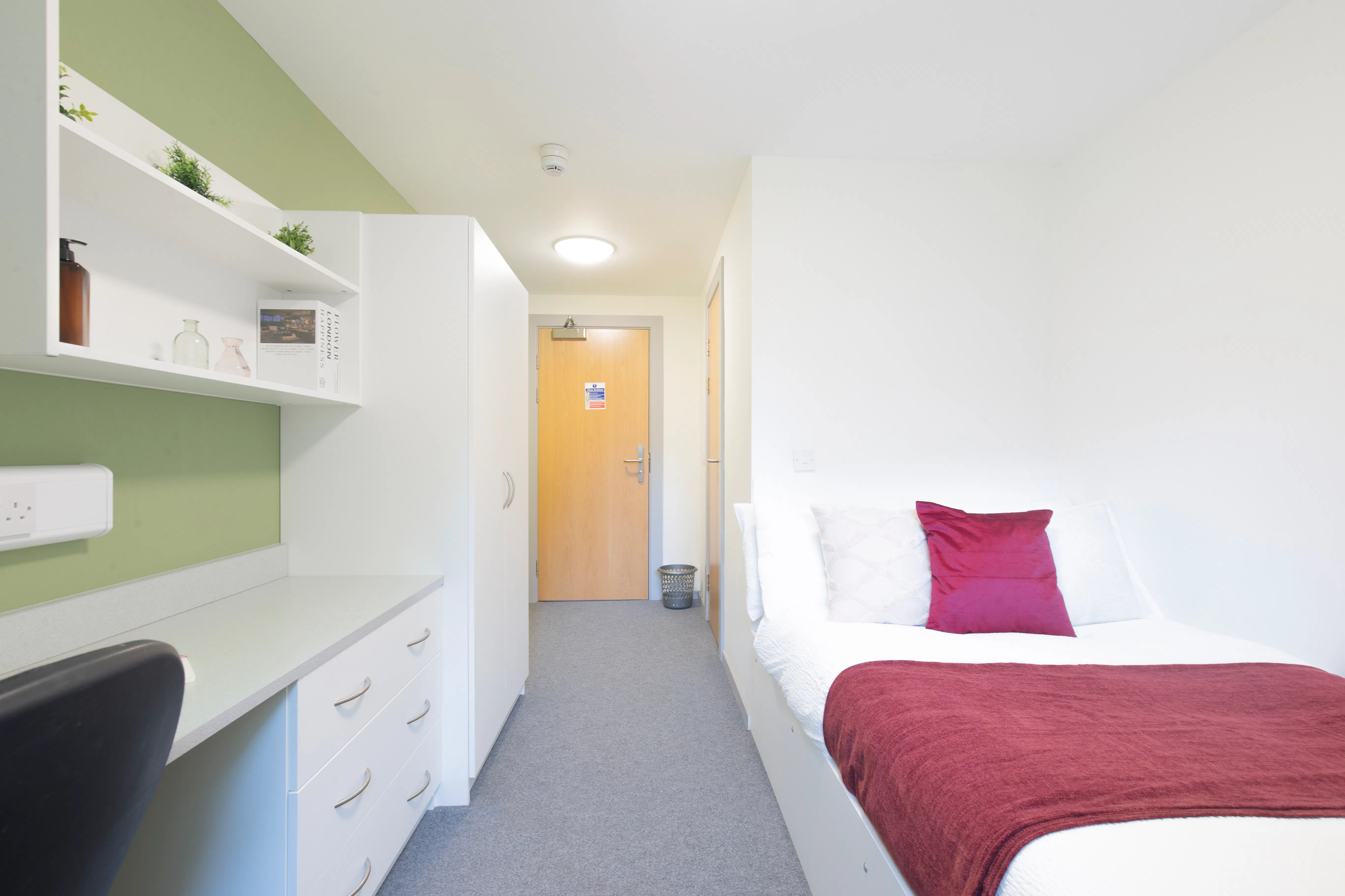 Standard Plus Ensuite Marshall Court